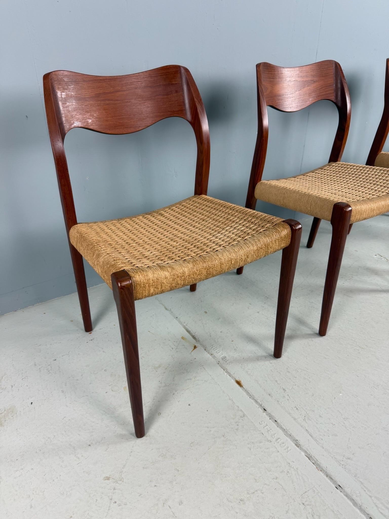 Set of 4 Teak Niels O. Møller Dining Chairs- Model 71, Denmark Bon état - En vente à The Hague, NL