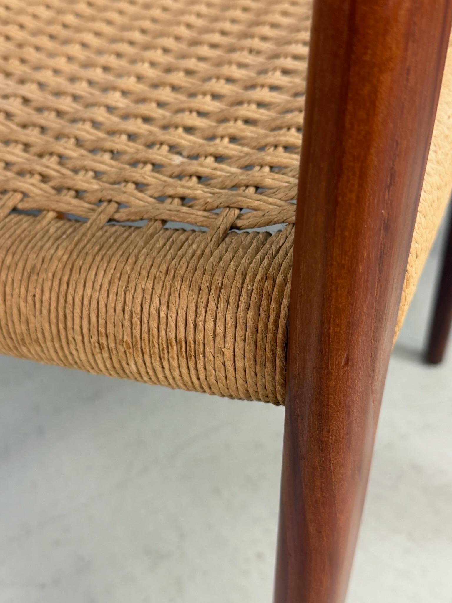 Corde en papier Set of 4 Teak Niels O. Møller Dining Chairs- Model 71, Denmark en vente