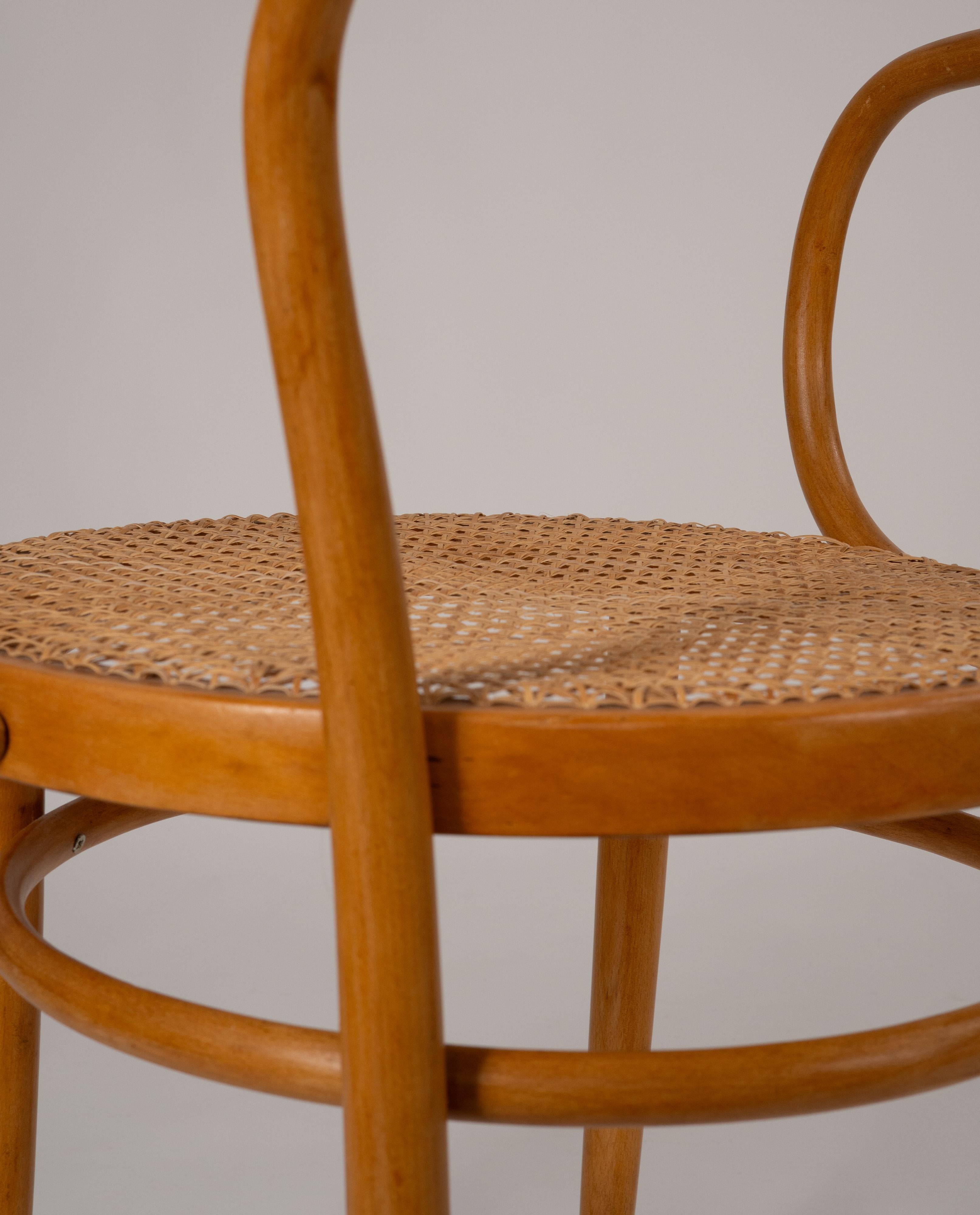 Ensemble de 4 chaises Thonet, Model No 209, fabriquées par Ligna 1960 en vente 2