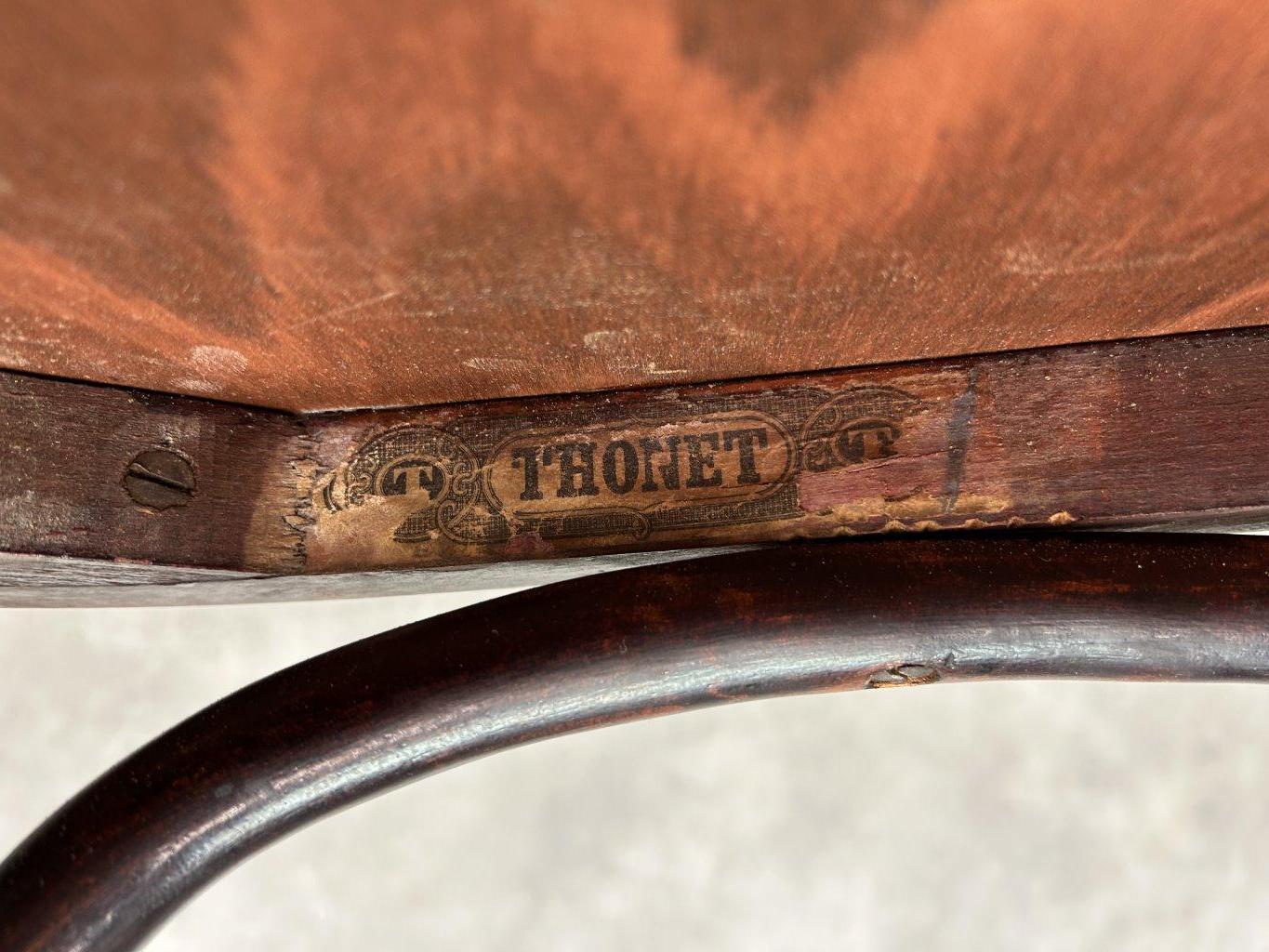 Satz von 4 Thonet Esszimmerstühlen Nr.164 im Angebot 3