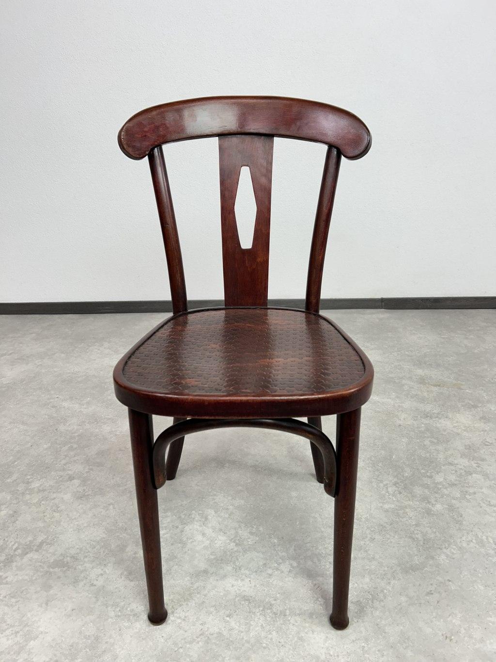 Satz von 4 Thonet Esszimmerstühlen Nr.164 (Österreichisch) im Angebot