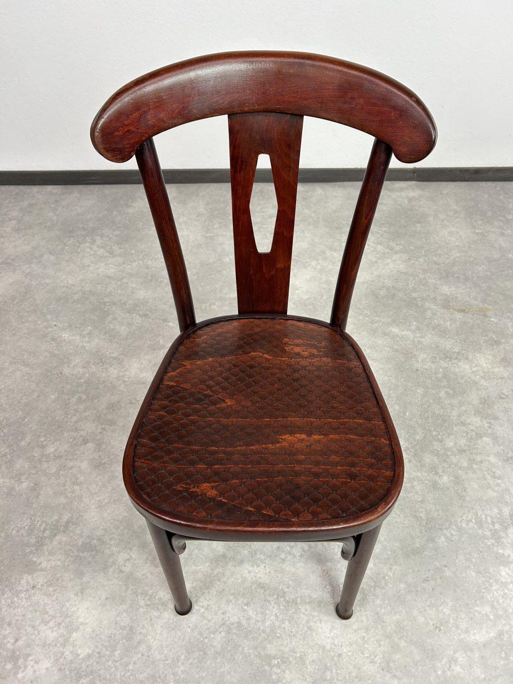 Satz von 4 Thonet Esszimmerstühlen Nr.164 im Zustand „Hervorragend“ im Angebot in Banská Štiavnica, SK