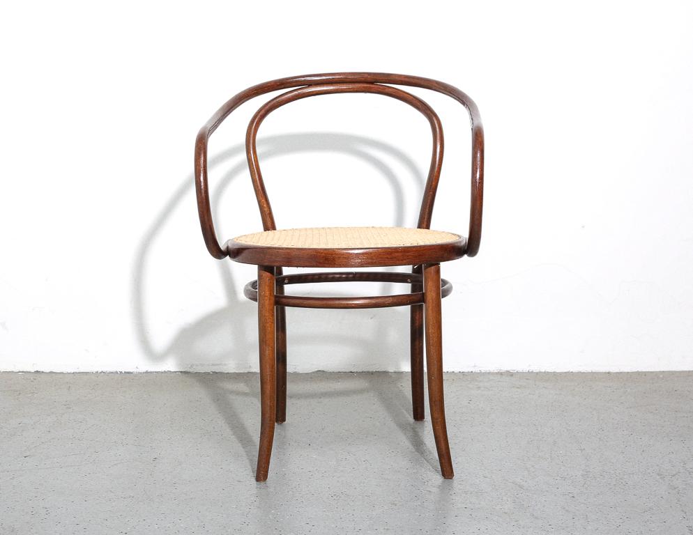 Set of 4 Thonet No. 9 Armchairs In Good Condition In Brooklyn, NY