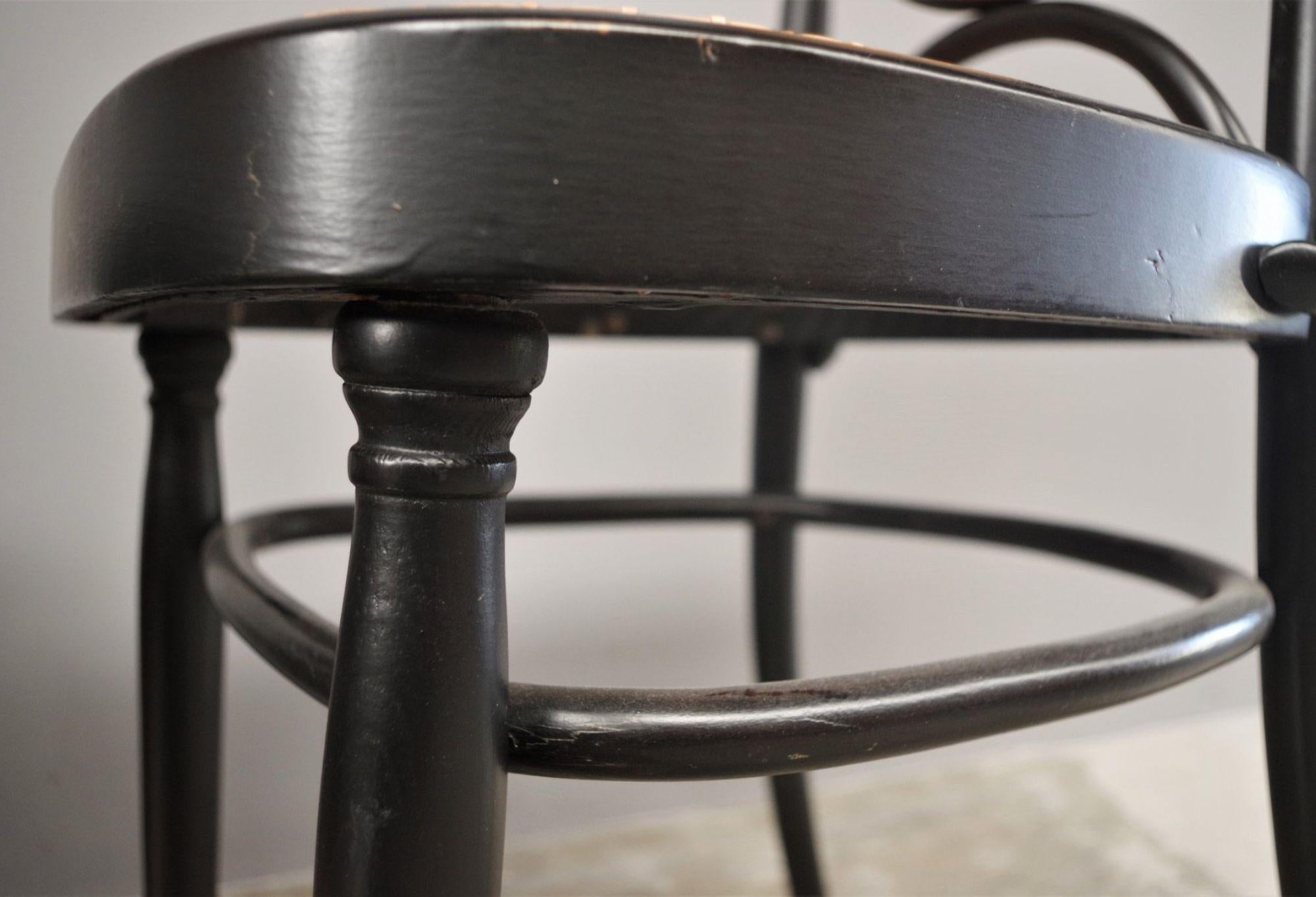 Italian Set of 4 Thonet-Style Bentwood Chairs with Vienna Straw, 1980s For Sale