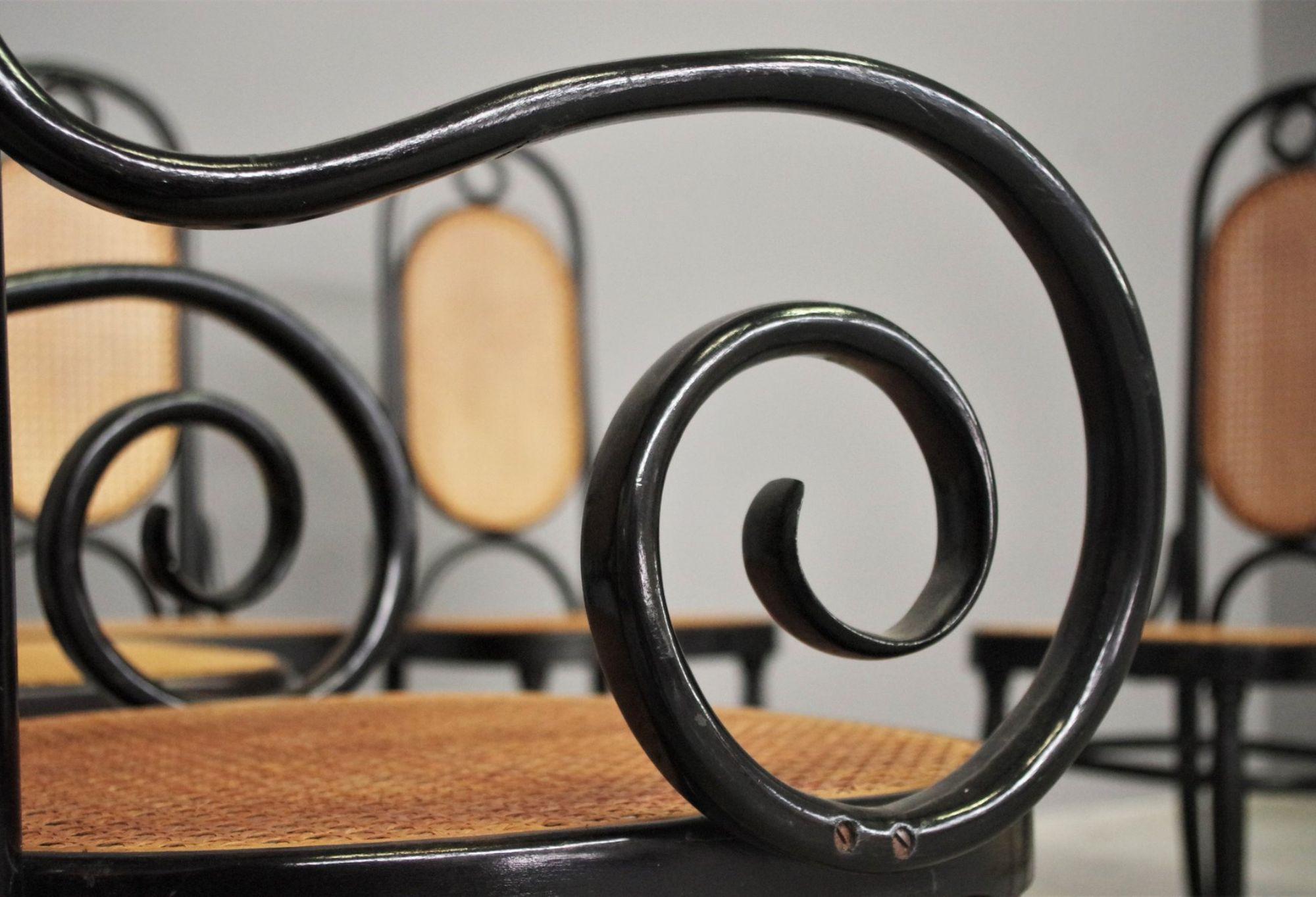 Set of 4 Thonet-Style Bentwood Chairs with Vienna Straw, 1980s For Sale 3