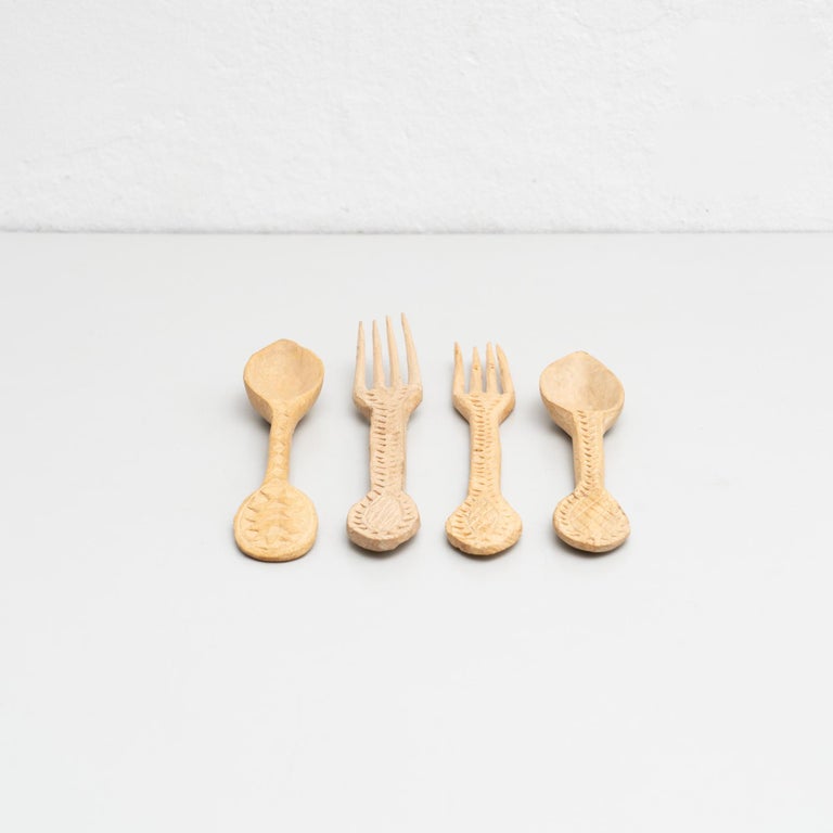 Set of 4 Traditional Wooden Pastoral Primitive Carved Fork and Spoon 1
