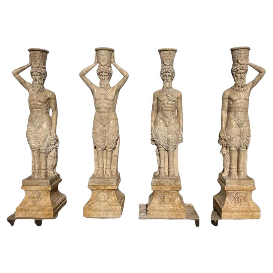 Set di 4 sculture da giardino in marmo travertino - Fauni, Italia, anni '70