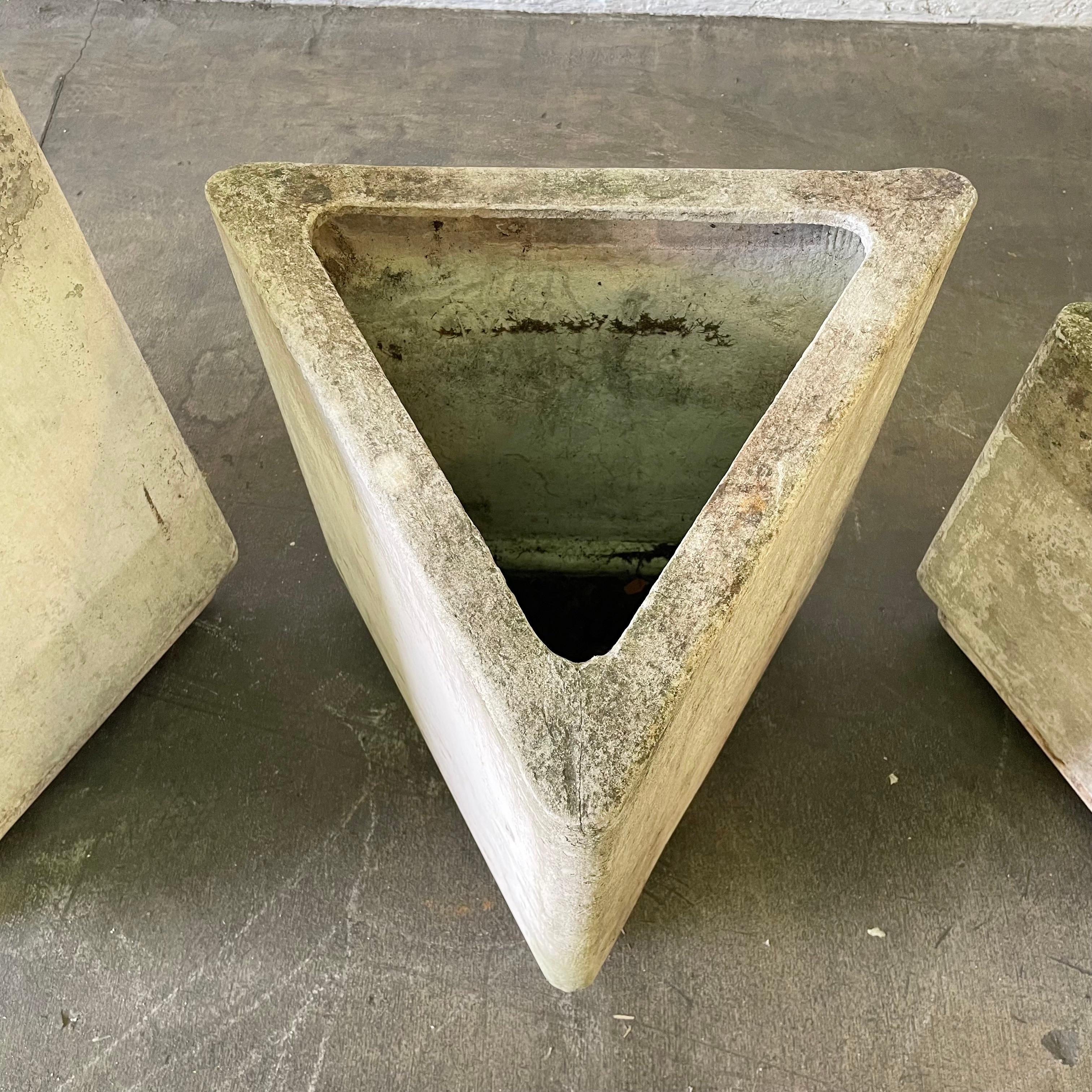 Set of 4 Triangular Planters by Willy Guhl 5