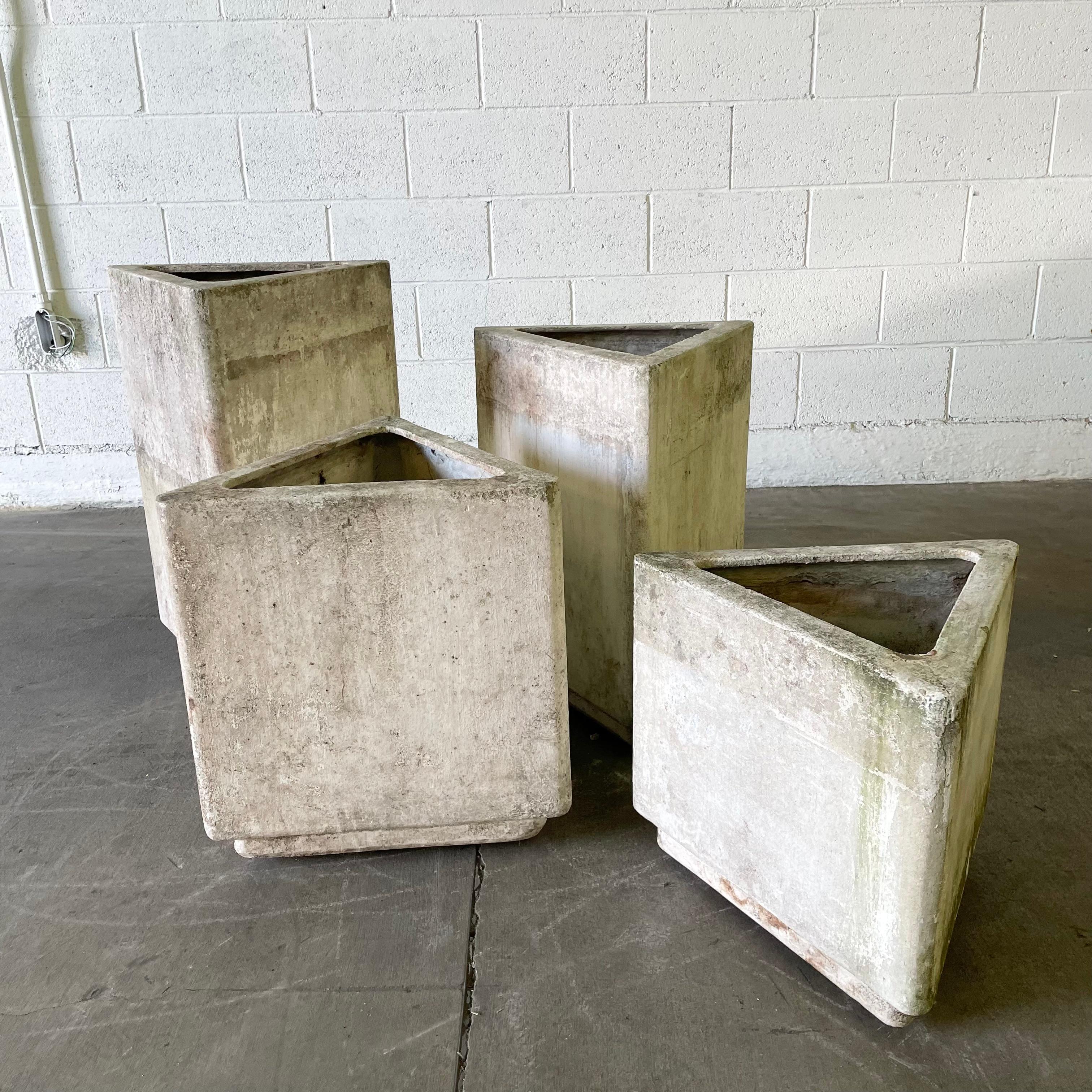 Set of 4 Triangular Planters by Willy Guhl 8