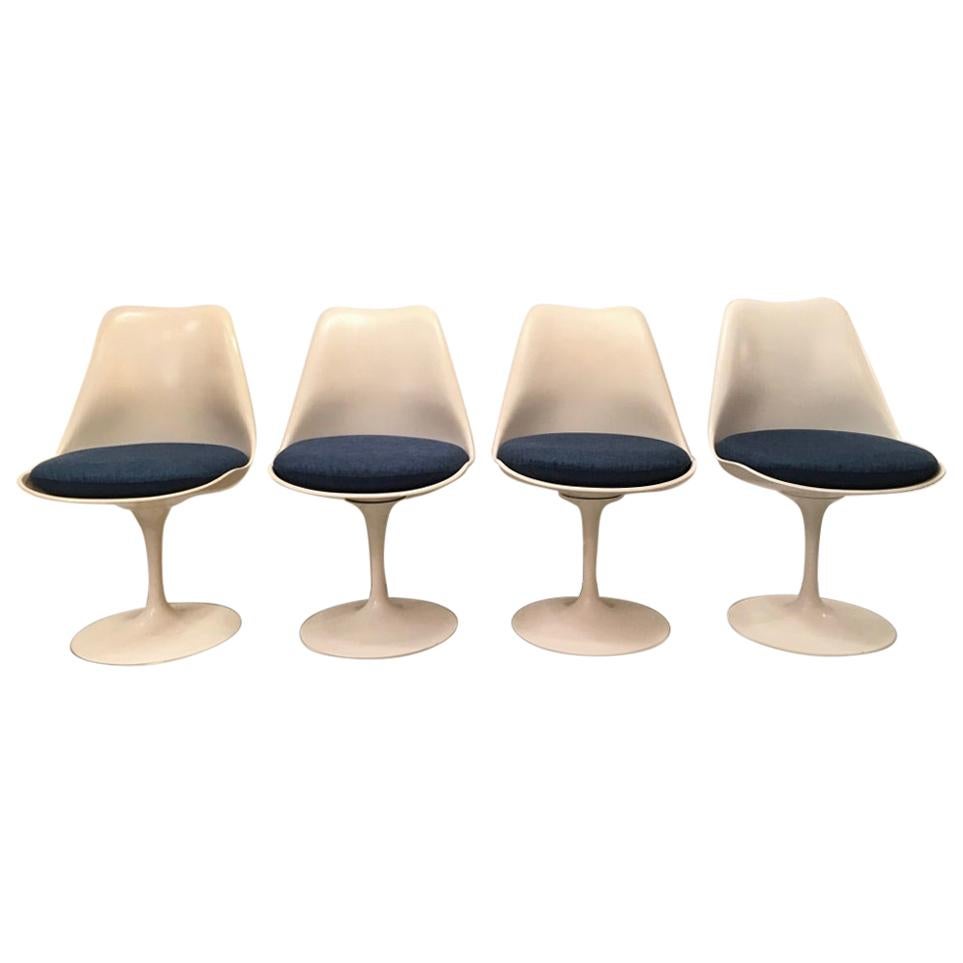 Set of 4 Tulip Dining Chairs by Eero Saarinen Produced by Knoll, circa 1960s