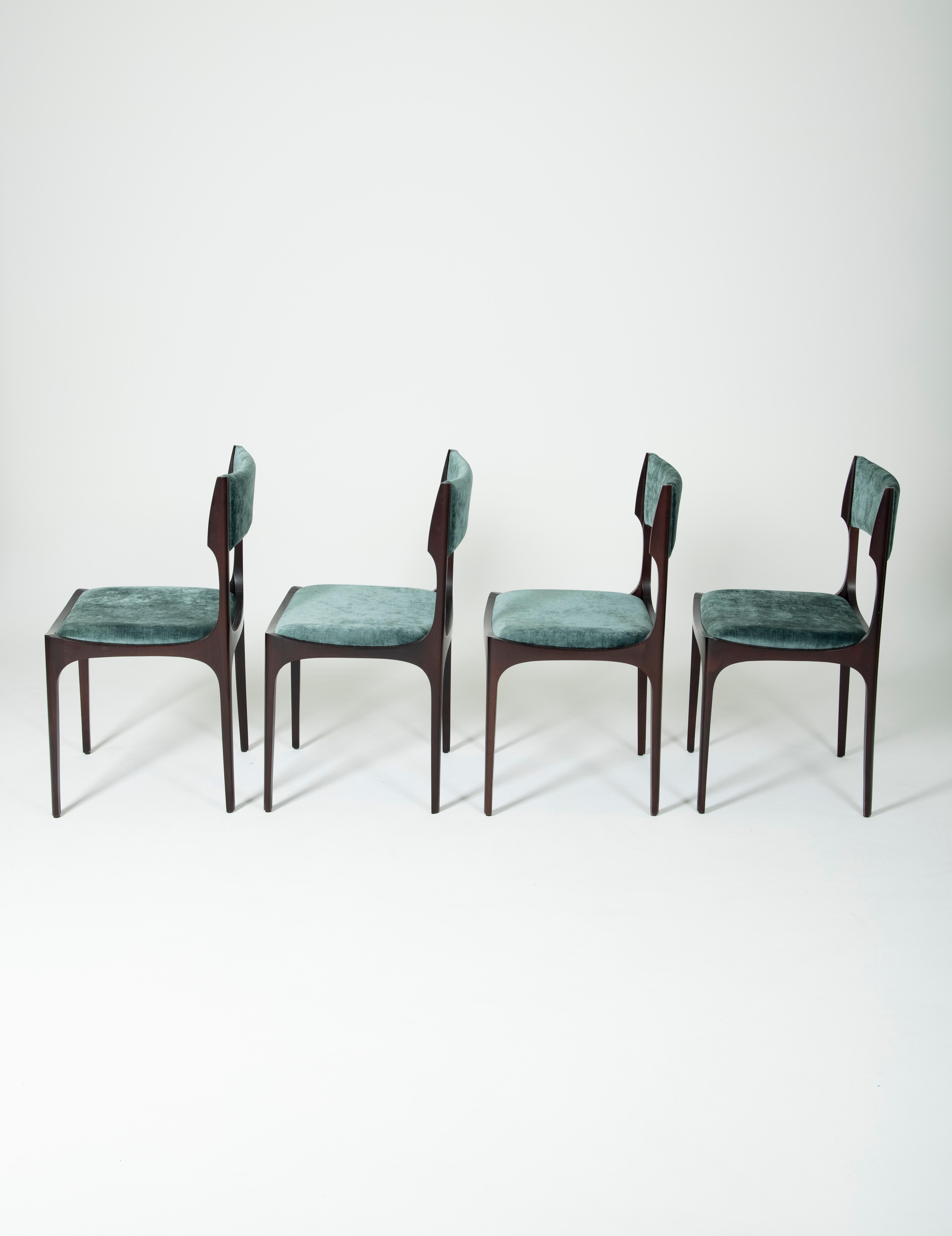20ième siècle Ensemble de 4 chaises en velours de Gibelli Giuseppe