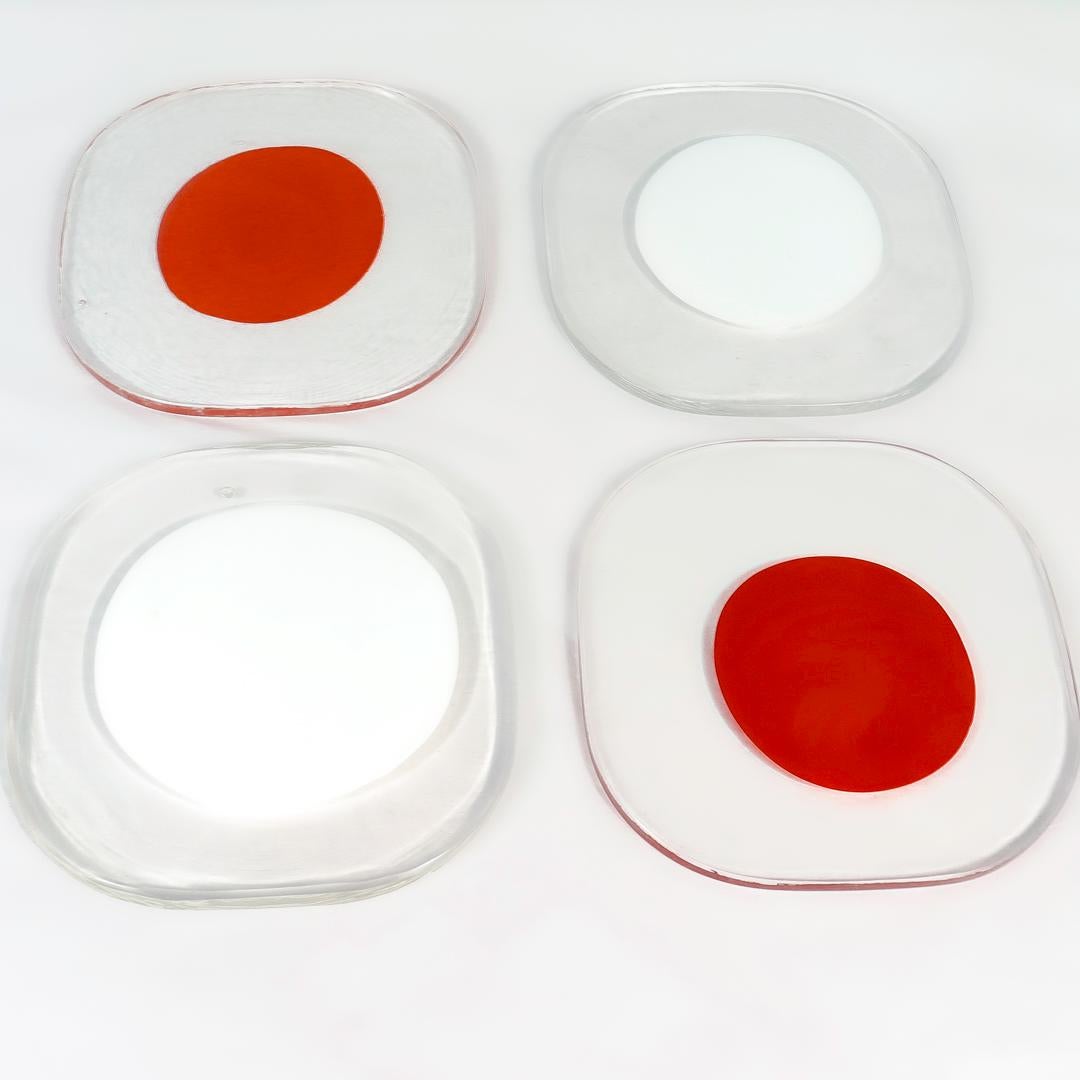 Set of 4 Venini Italian Glass Red & White Dot Plates by Pierre Cardin  For Sale 12