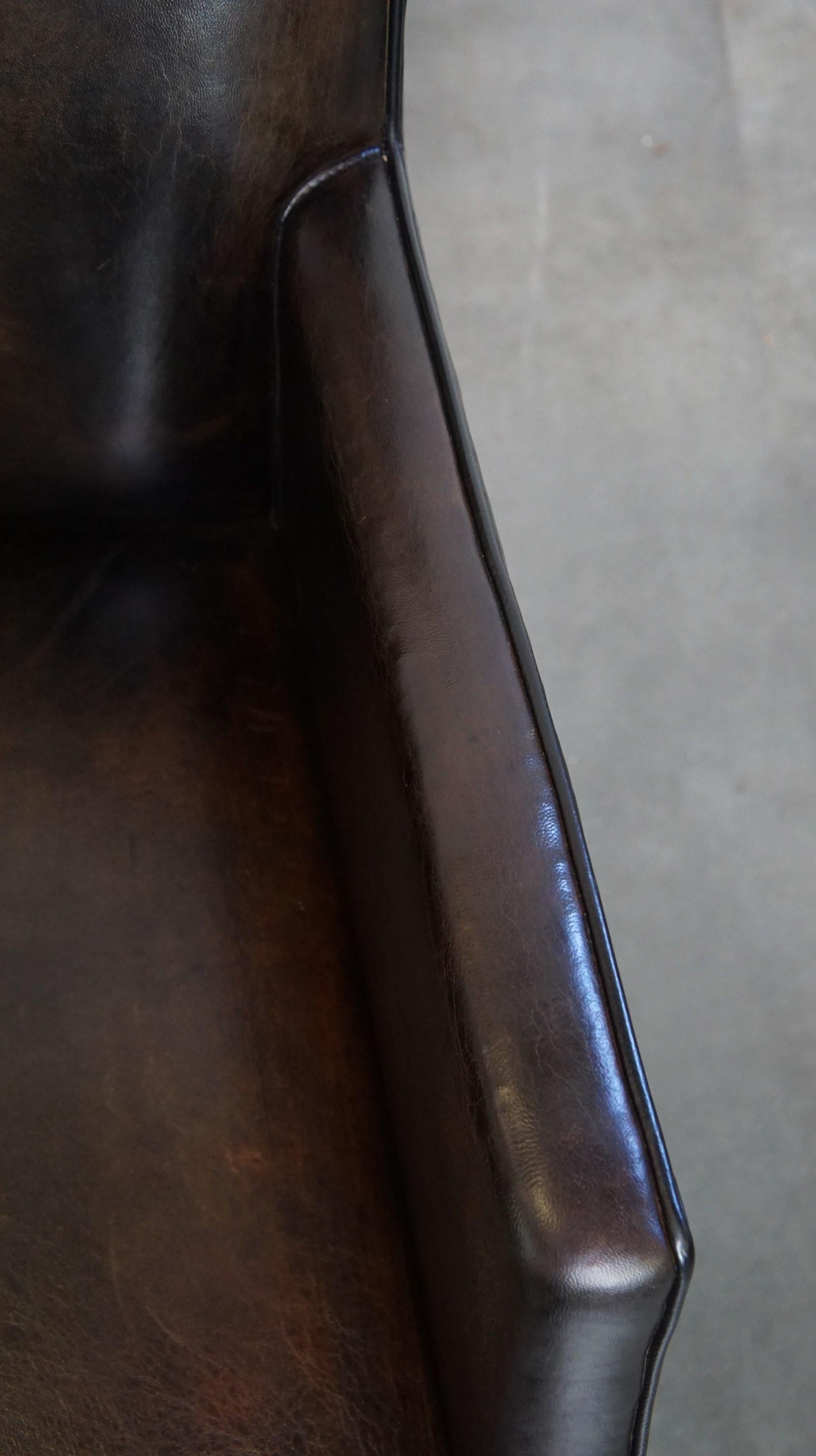 Ensemble de 4 très belles chaises de salle à manger en peau de mouton en vente 7