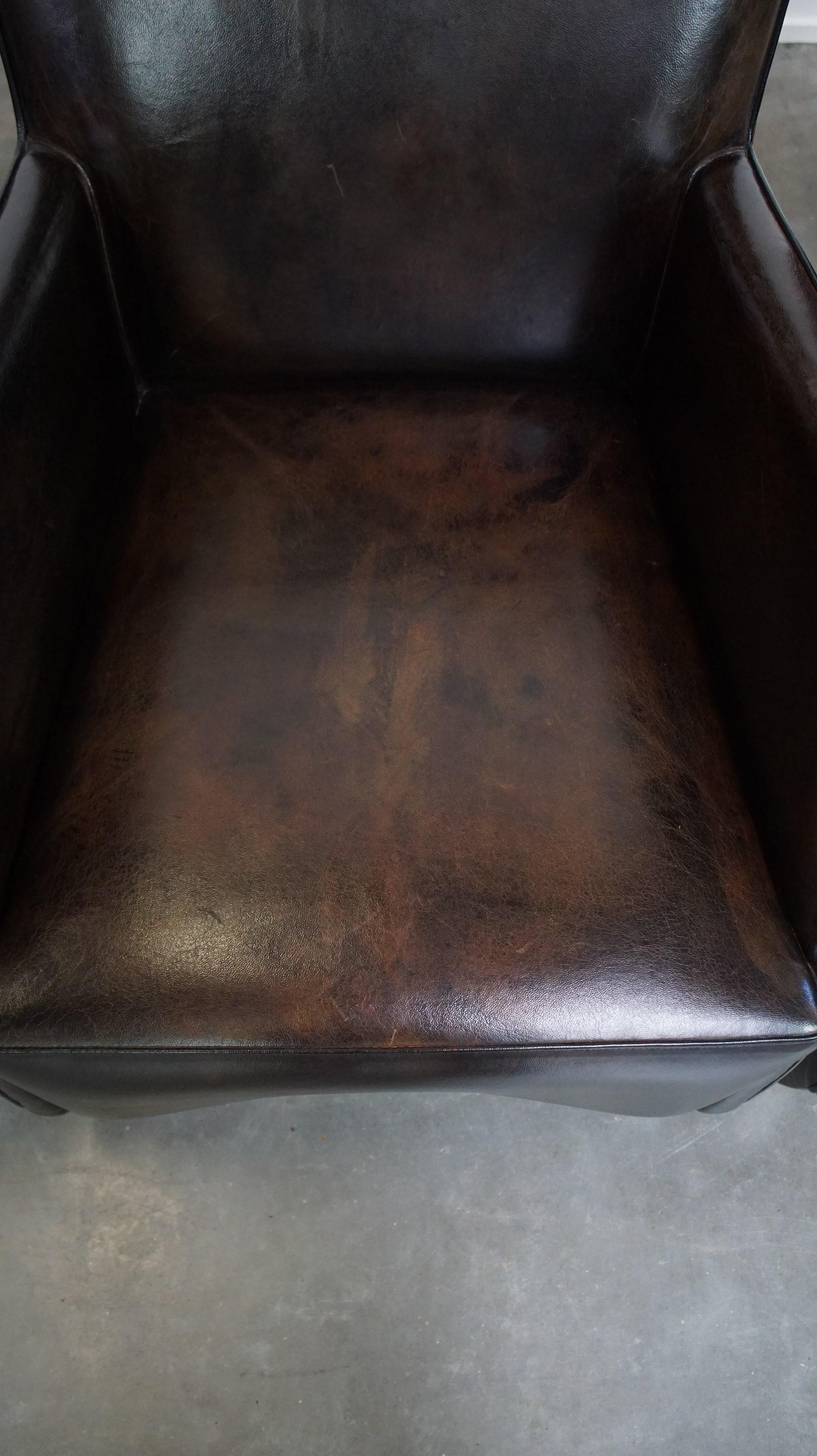Ensemble de 4 très belles chaises de salle à manger en peau de mouton en vente 1