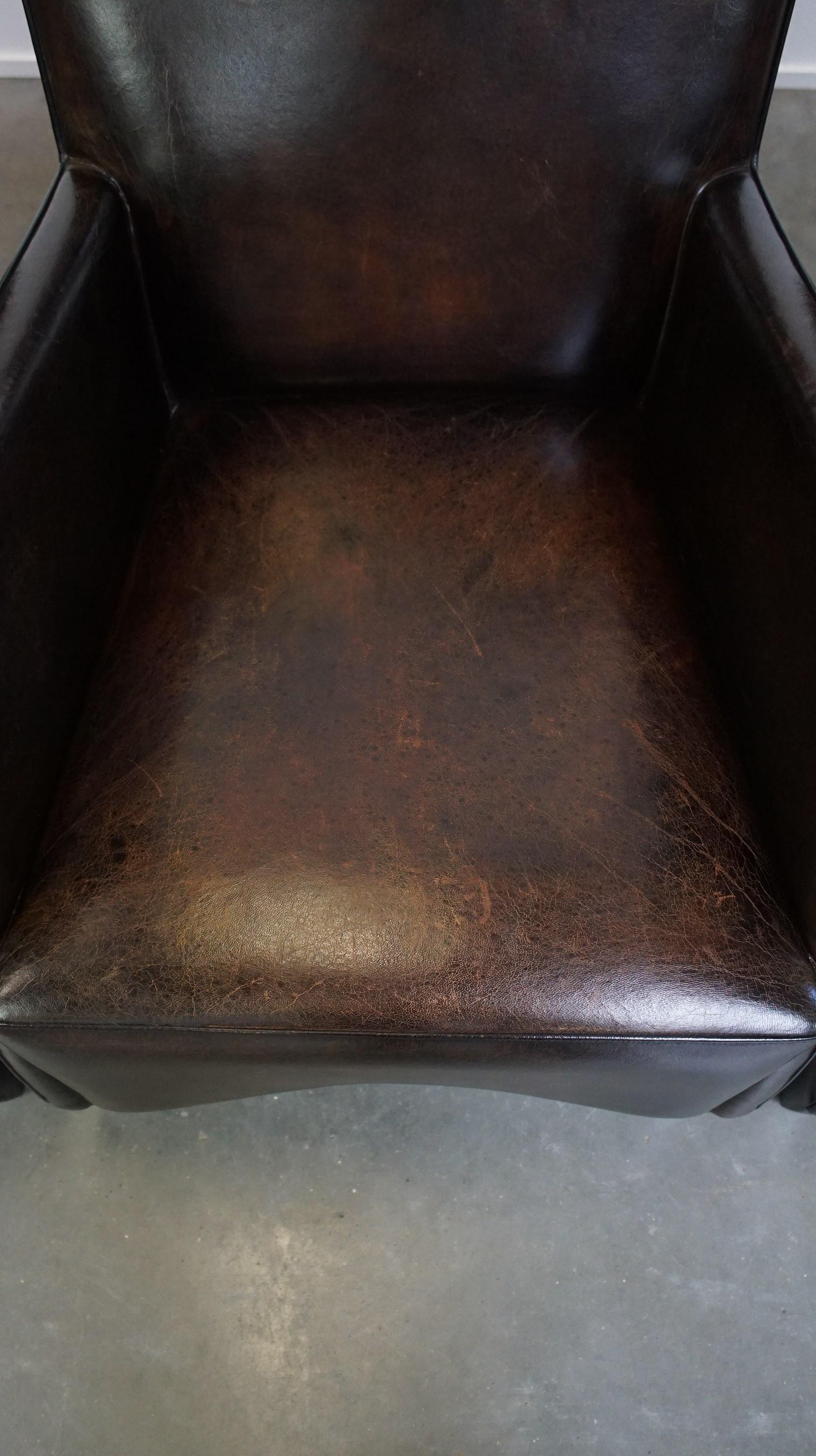 Ensemble de 4 très belles chaises de salle à manger en peau de mouton en vente 2