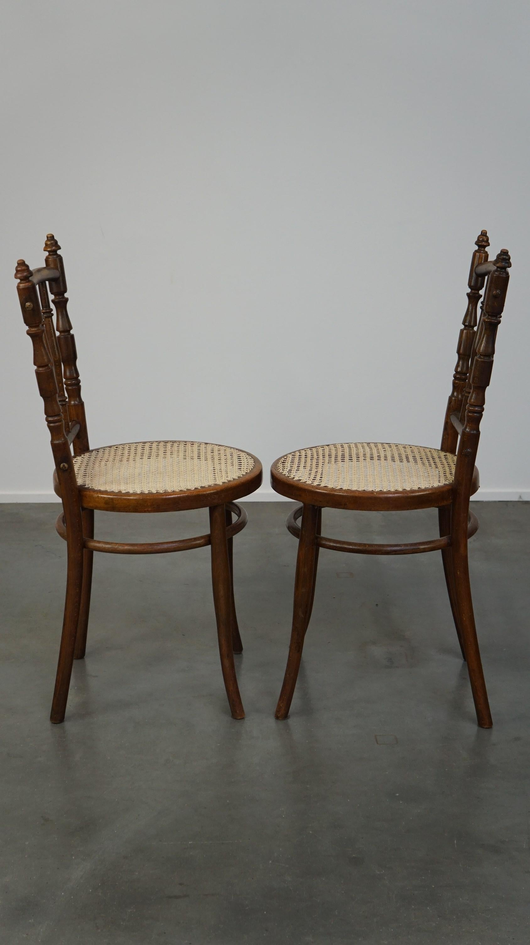 Set of 4 very charming antique Thonet bistro chairs with new matte seats In Good Condition For Sale In Harderwijk, NL