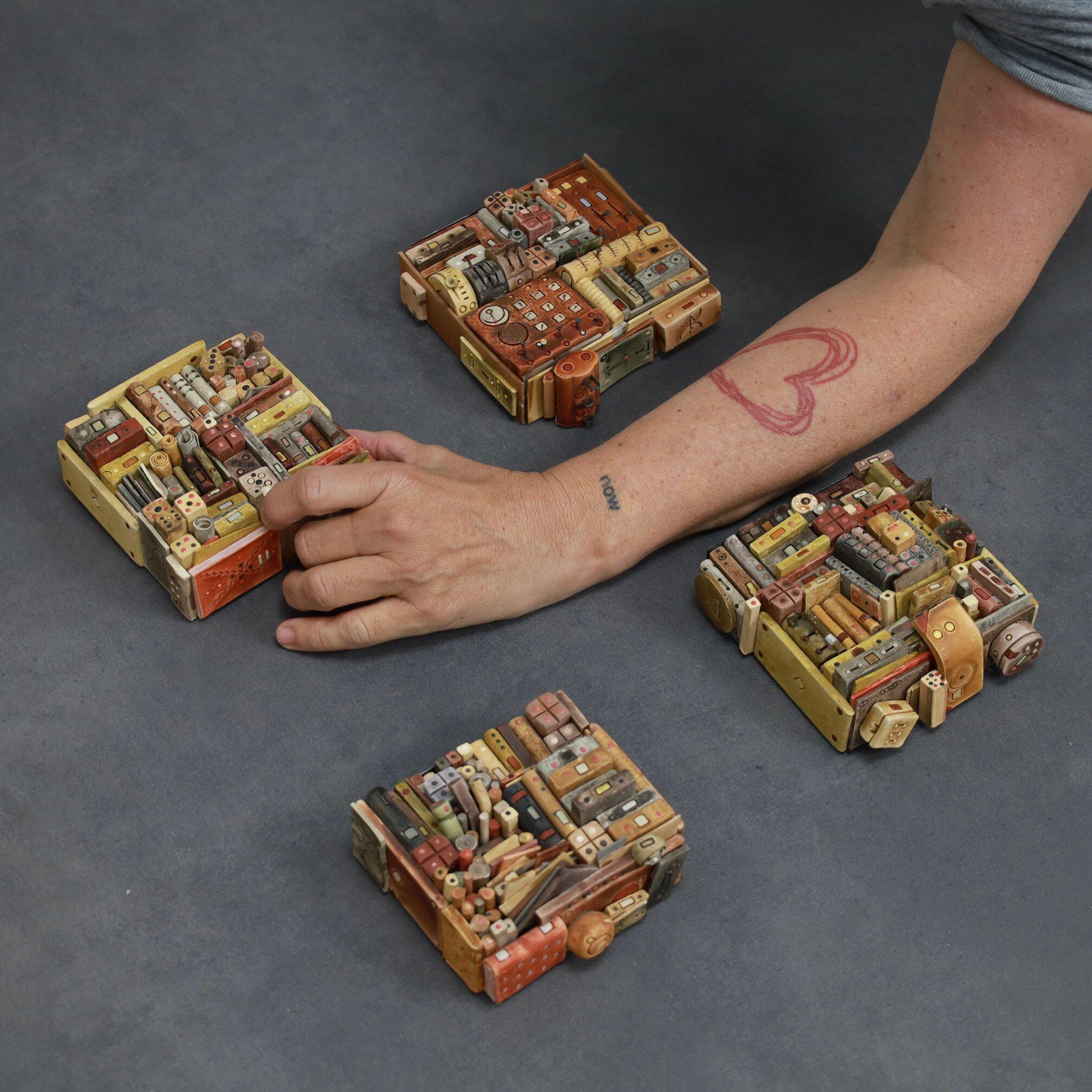 Satz von 4 lebendigen Skulpturen von Guy Deltour - Zeitgenössische belgische Kunst, 2000er Jahre im Angebot 2