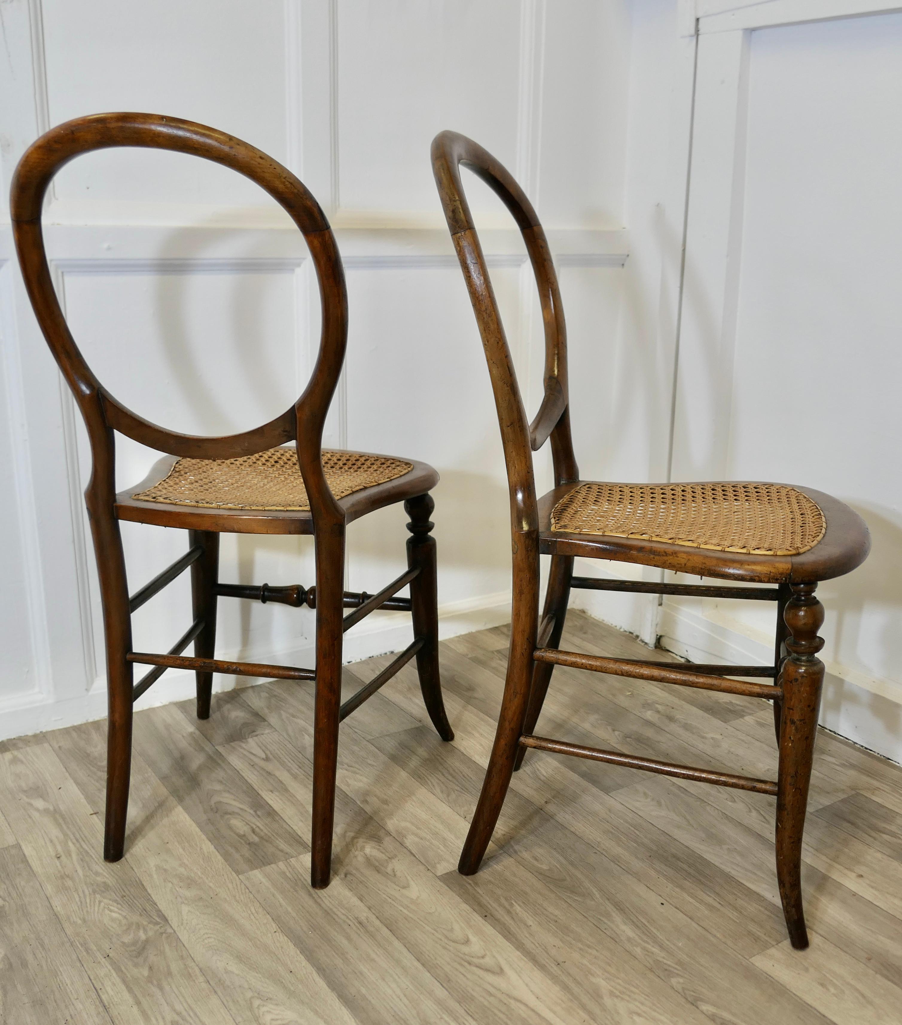 Set of 4 Victorian Balloon Back Dining Chairs   The Chairs have Balloon Backs 1