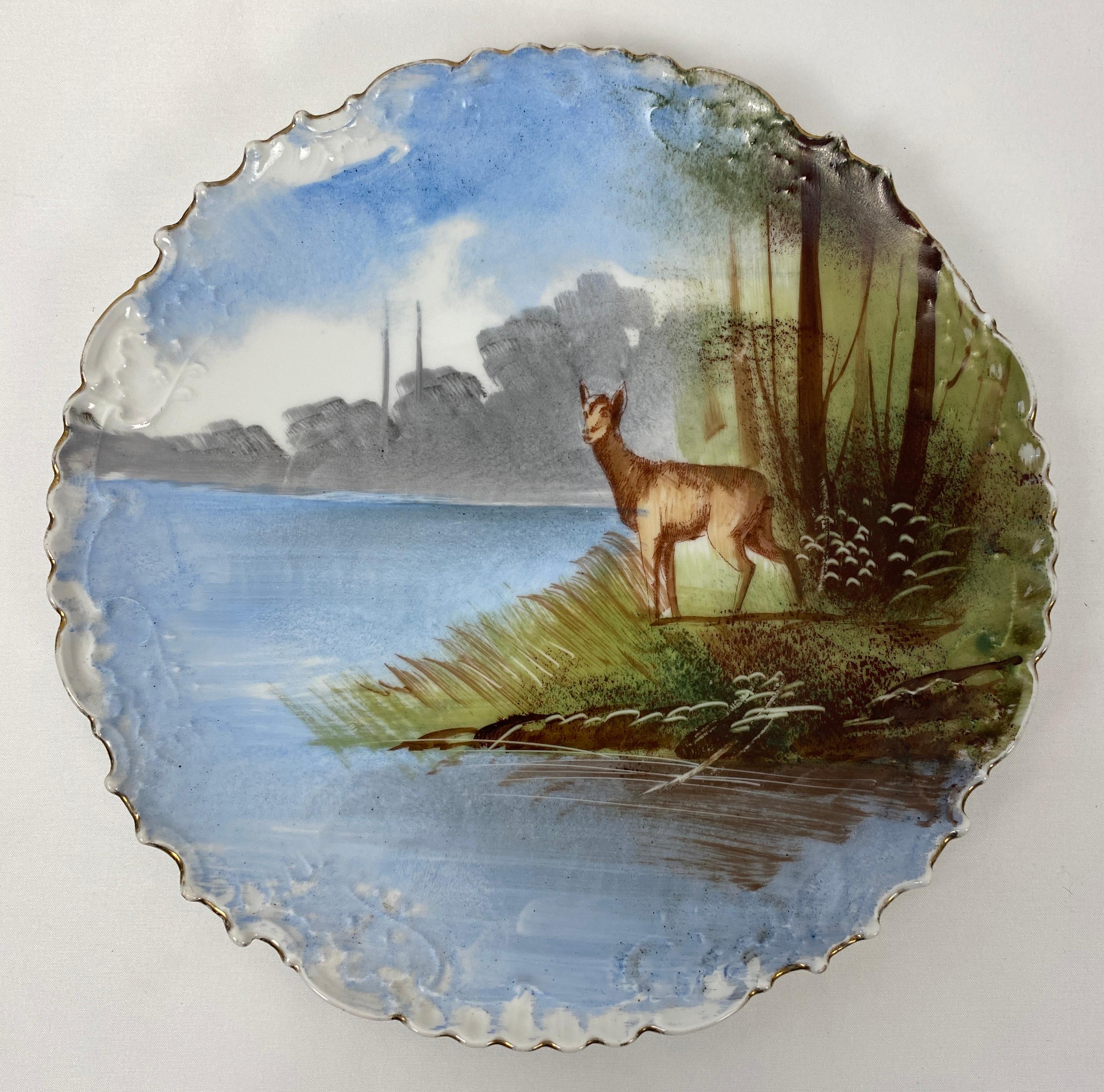 Américain Ensemble de 4 assiettes décoratives de style victorien avec scènes de paysage en vente