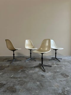 Set of 4 vintage 1960s chairs, by Charles and Ray Eames for Herman Miller