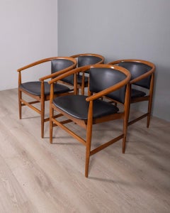Set aus 4 Vintage-Stühlen aus Holz und Leder aus den 1960er Jahren, entworfen von Isa Bergamo