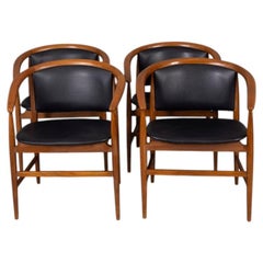 Set aus 4 Vintage-Stühlen aus Holz und Leder aus den 1960er Jahren, entworfen von Isa Bergamo