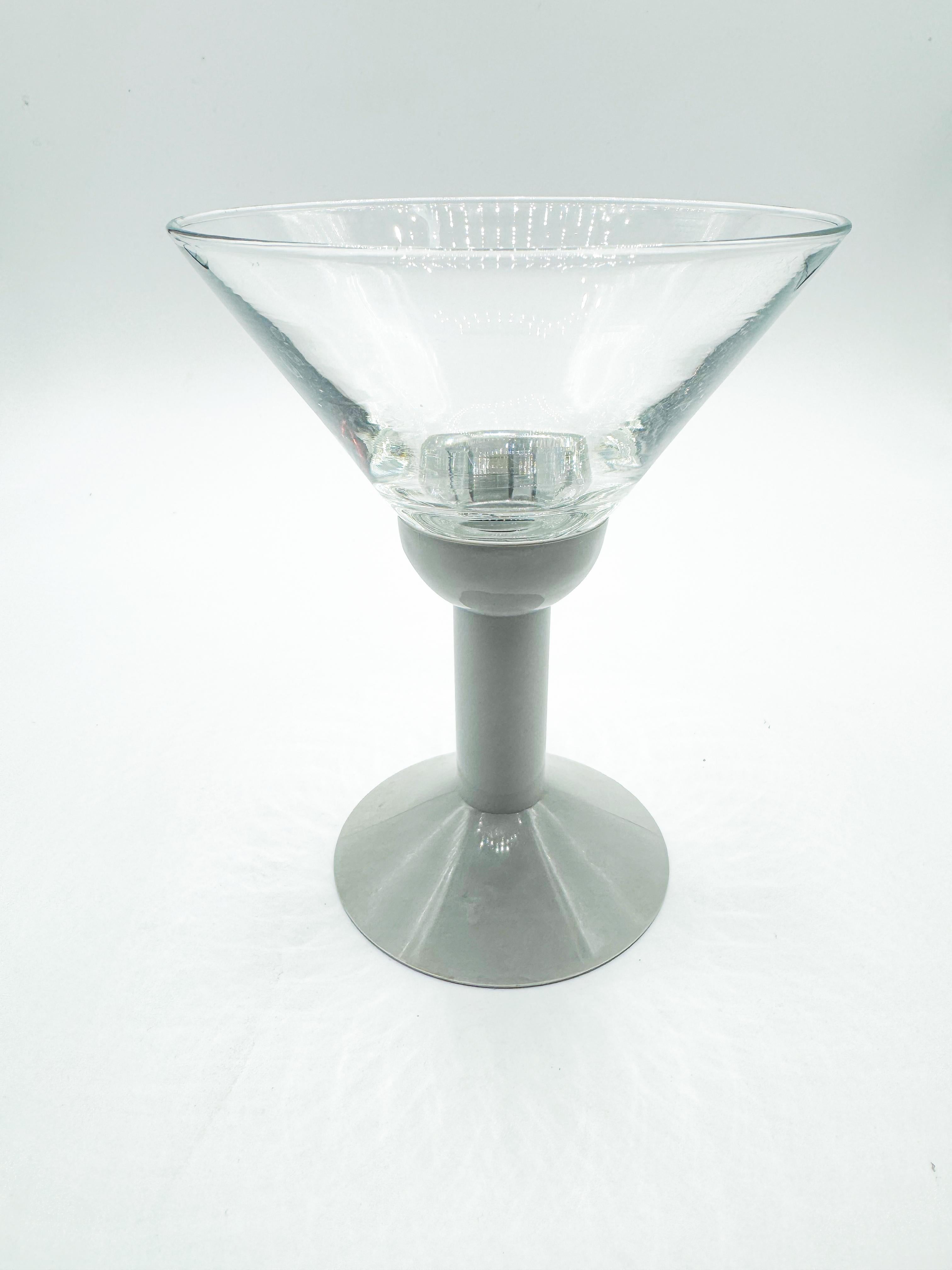 Set of 4 Vintage 1980s Bodum Oktett Grey Martini Glasses with Grey Plastic Bases en Bueno estado para la venta en Toronto, CA