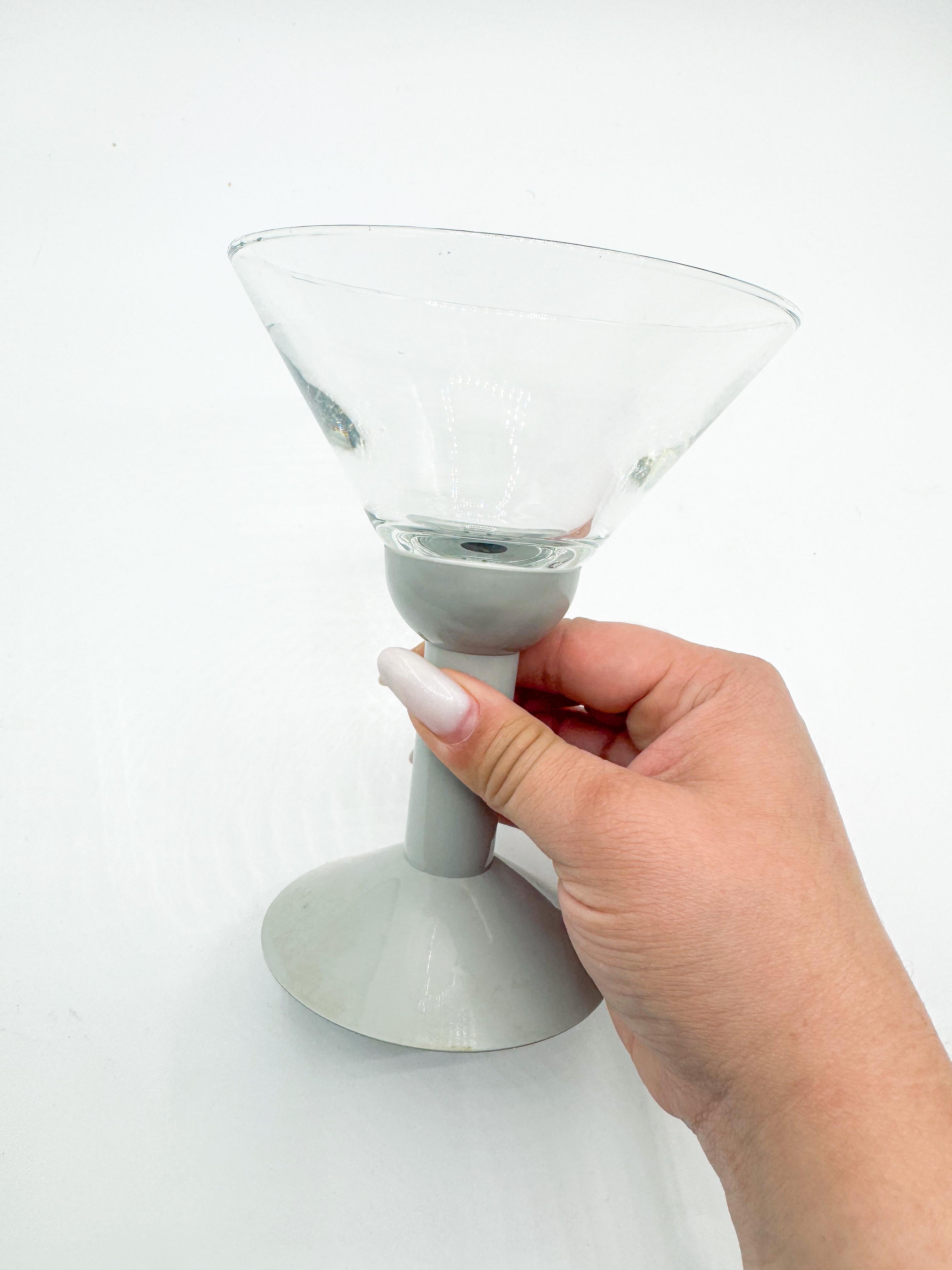 Set of 4 Vintage 1980s Bodum Oktett Grey Martini Glasses with Grey Plastic Bases Vidrio en venta