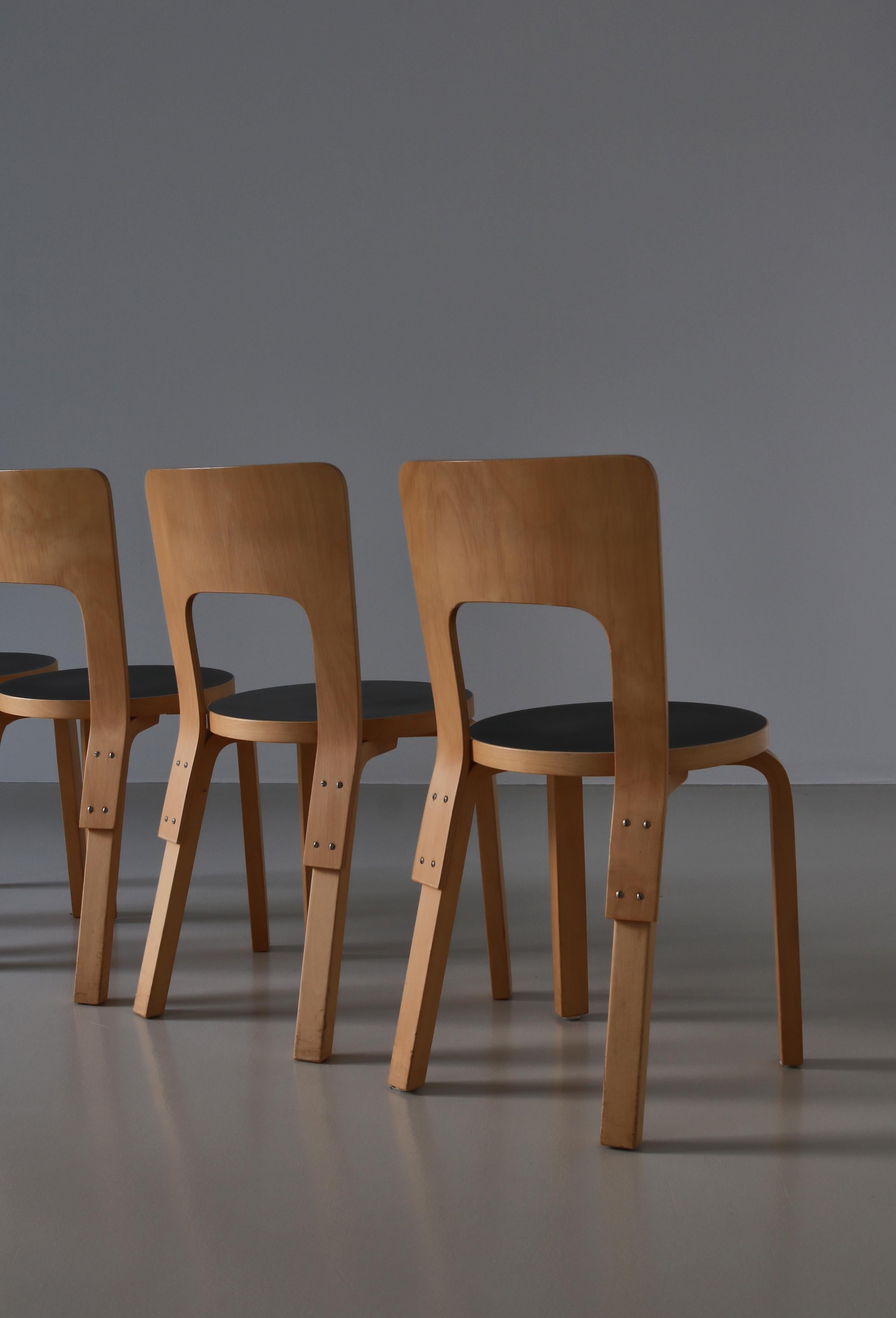 Set of 4 Vintage Alvar Aalto Model 66 Chairs by Artek in Laminated Birch, 1960s For Sale 4