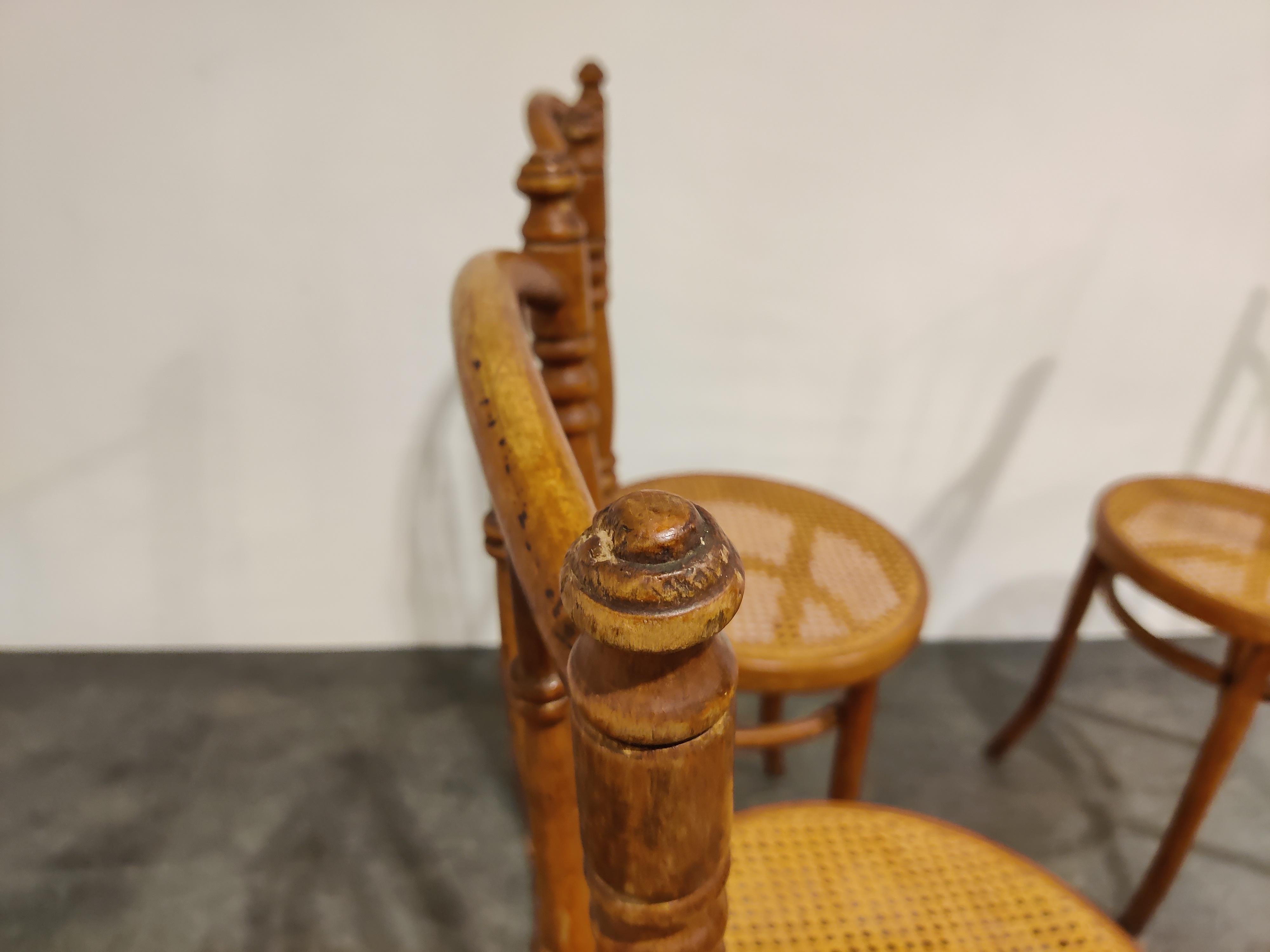 Juego de 4 sillas bistro vintage, años 50 Art Nouveau en venta