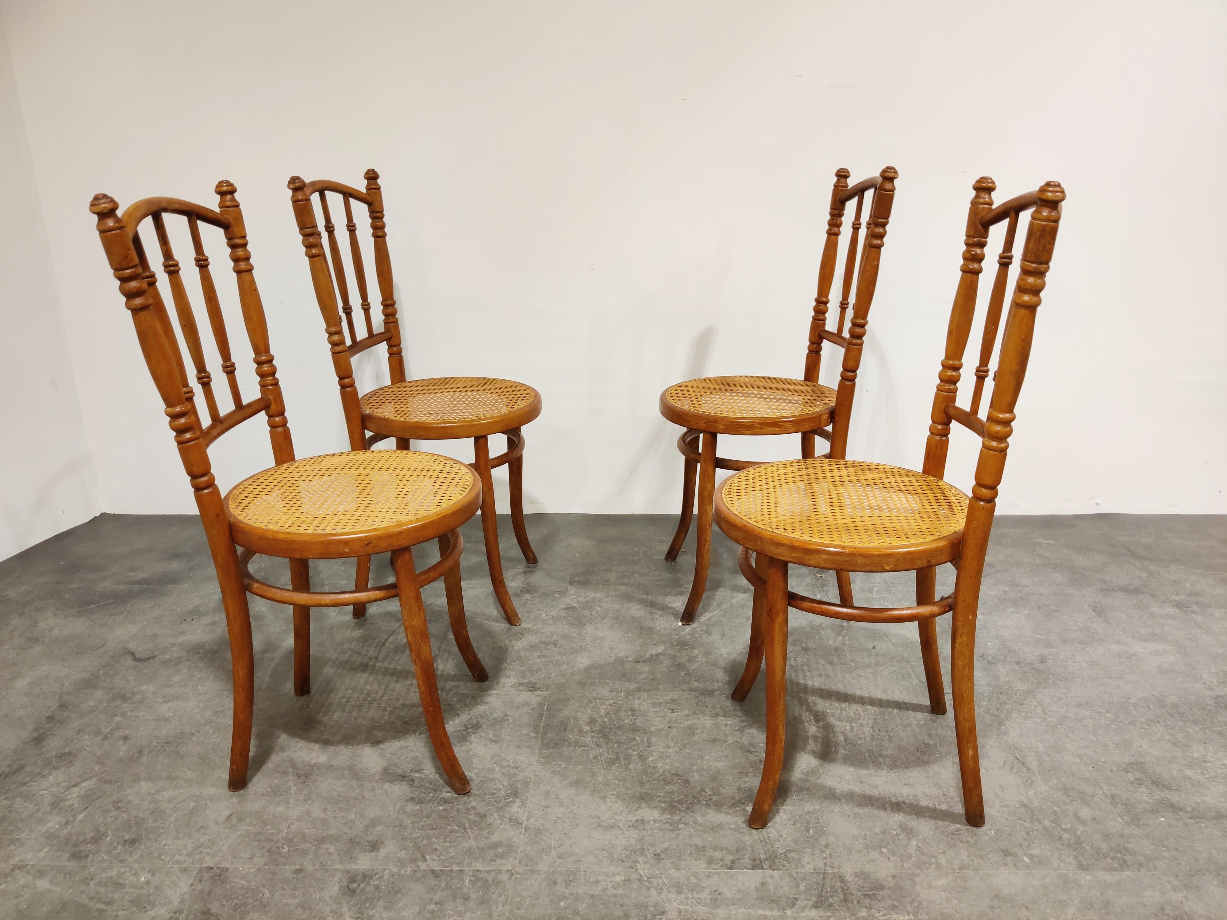 Juego de 4 sillas bistro vintage, años 50 Austríaco en venta