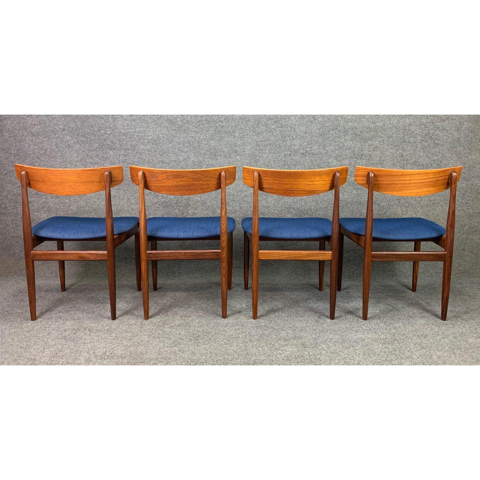 Set of 4 Vintage British Midcentury Teak Dining Chairs by Kofod Larsen & G Plan In Good Condition In San Marcos, CA