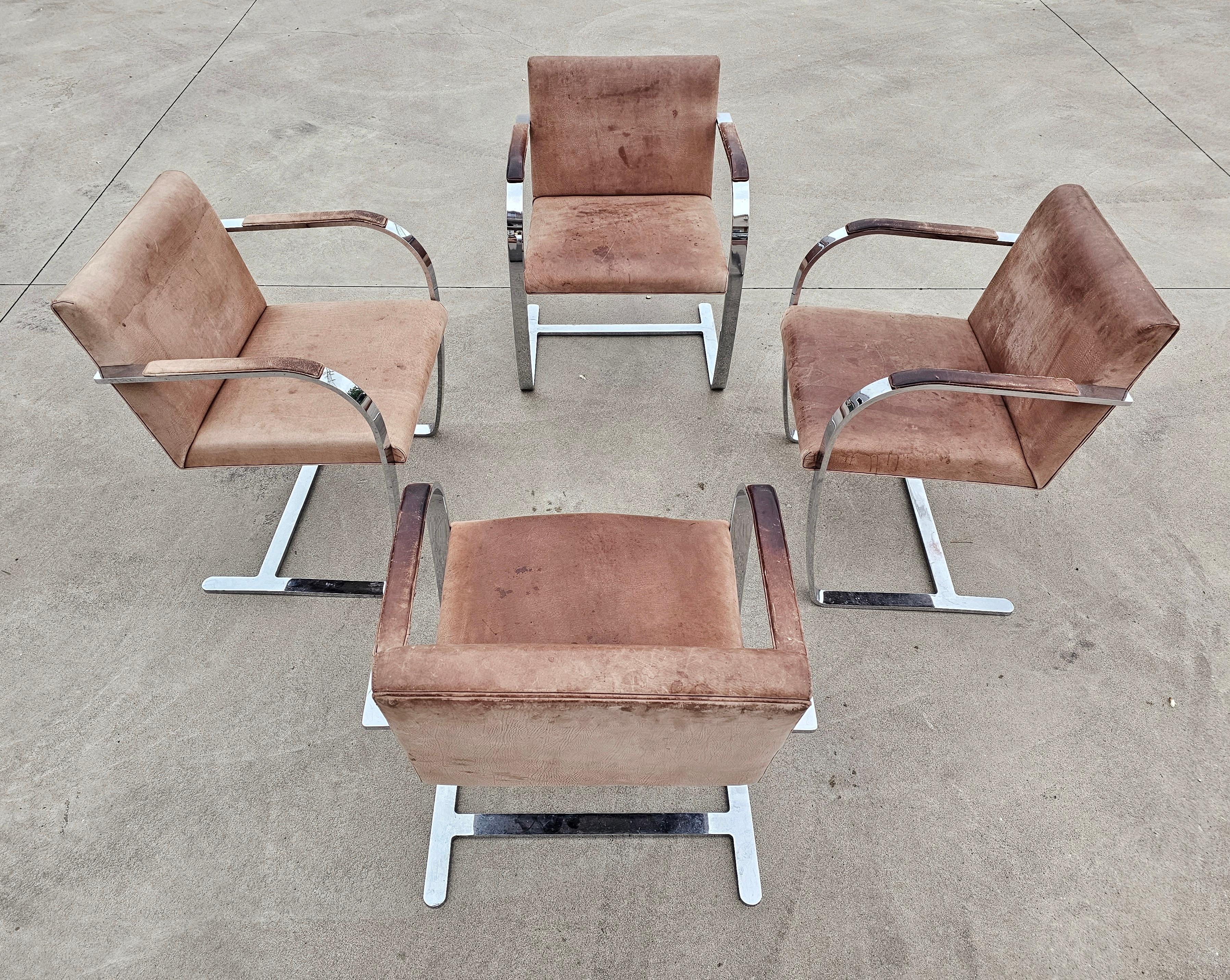 Set of 4 Vintage Brno Chairs Flat Bar 255 by Ludwig Mies van der Rohe In Good Condition For Sale In Beograd, RS