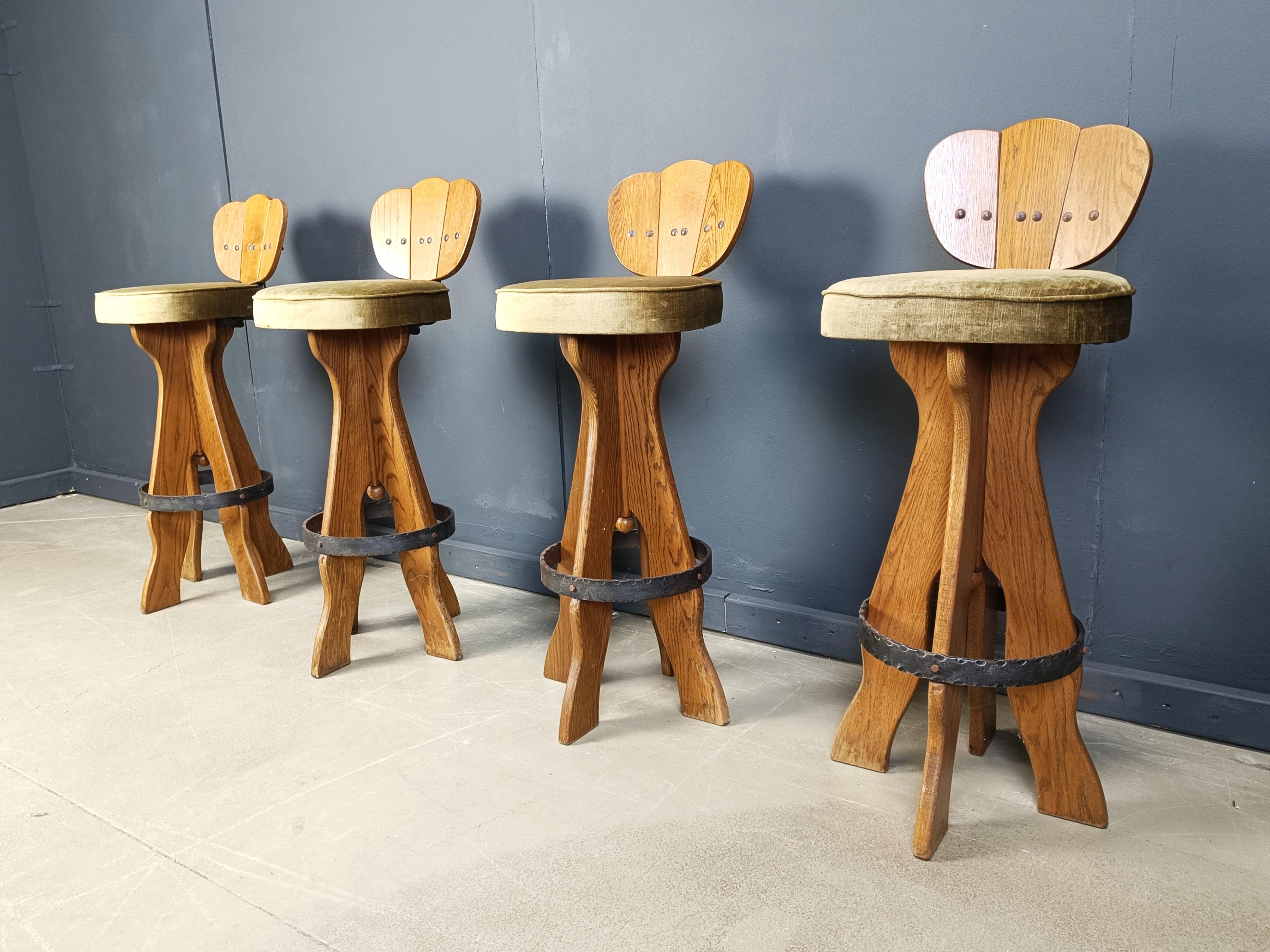 Set of 4 vintage brutalist bar stools, 1960s For Sale 3