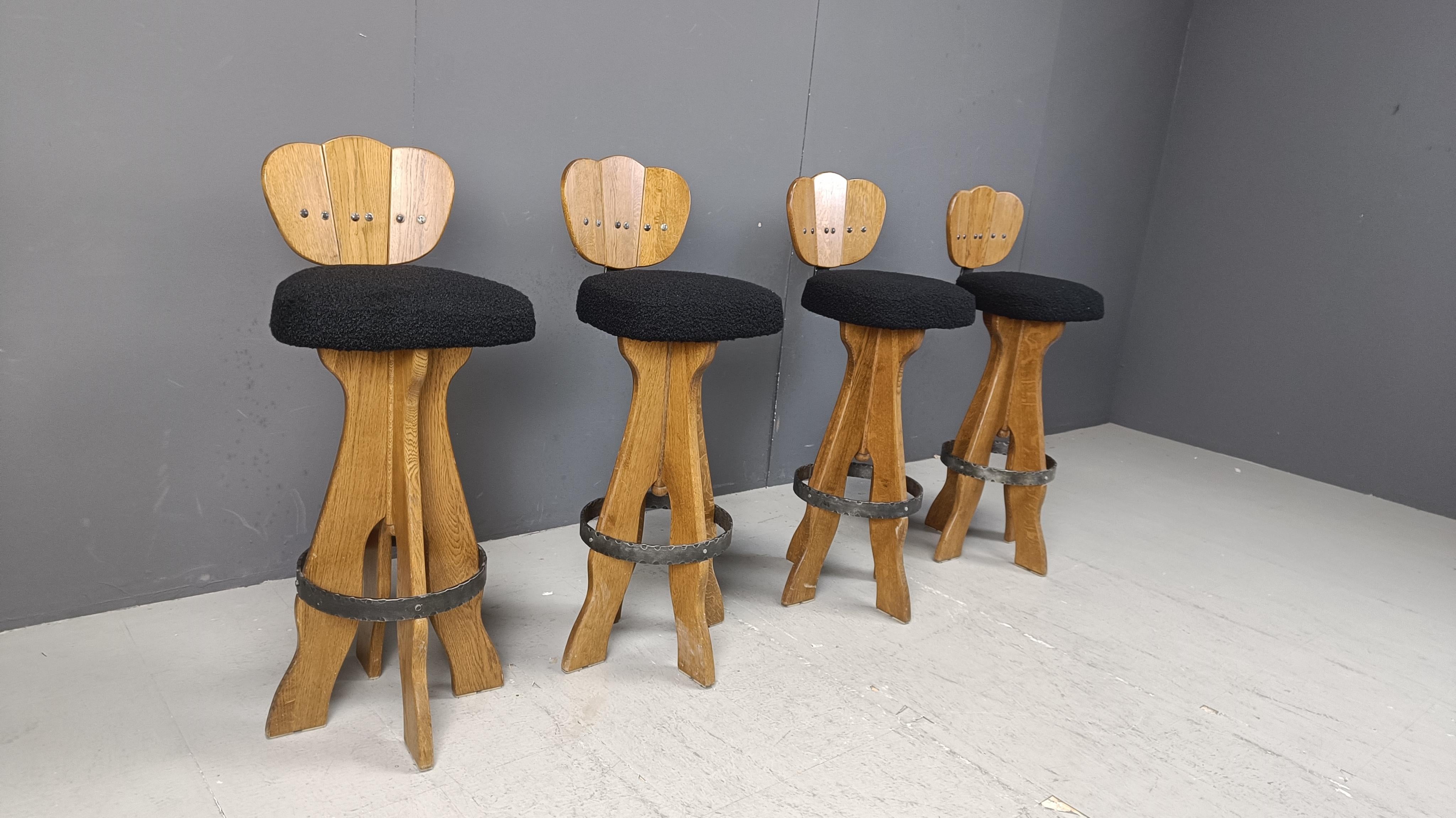 Set of 4 vintage brutalist bar stools, 1960s For Sale 4