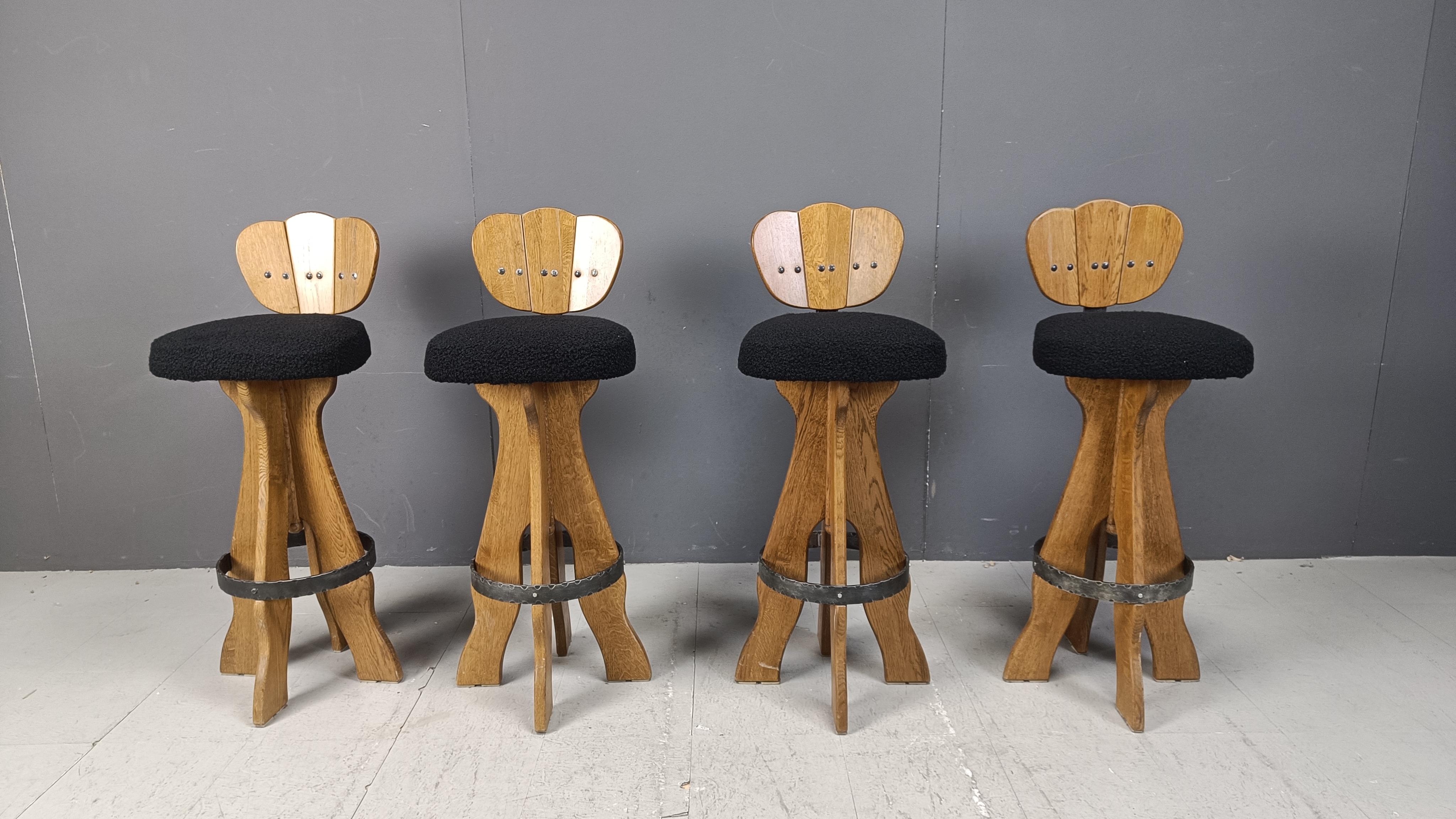 Set of 4 vintage brutalist bar stools, 1960s In Good Condition For Sale In Leuven, Vlaams Gewest