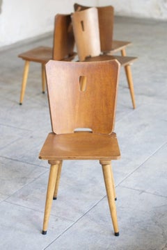 Ensemble de 4 chaises en bois vintage brutaliste, 1960