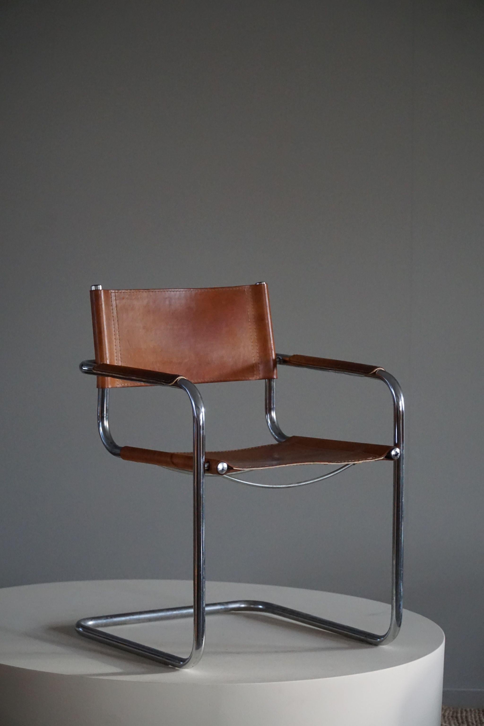 Art Deco Set of 4 Vintage Cantilever Armchairs in Cognac Leather, Matteo Grassi, 1970s