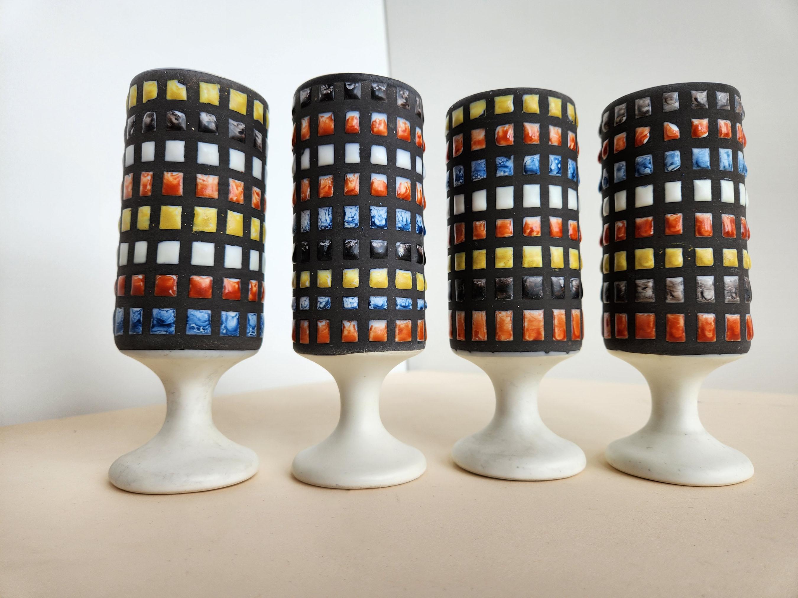 Roger Capron - Set of 4 Vintage Ceramic Goblets with Cobblestones In Excellent Condition For Sale In Stratford, CT