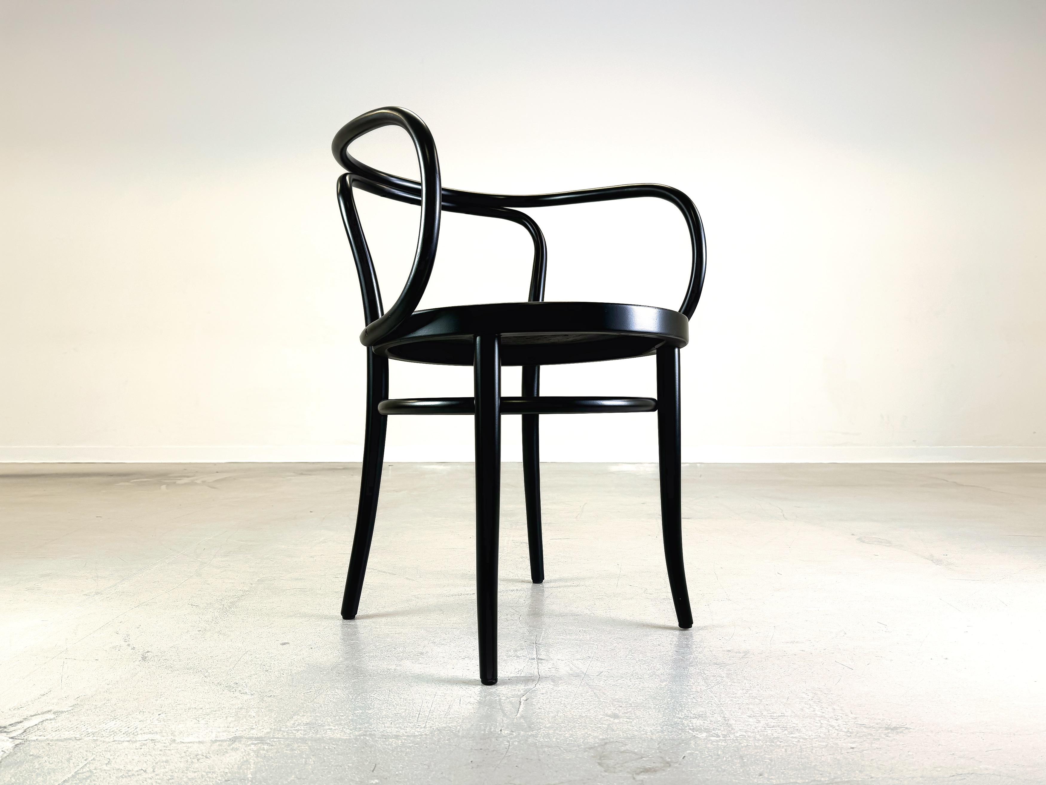 Set of 4 vintage chair Thonet 209 bentwood chair beech black In Good Condition In Berlin, DE