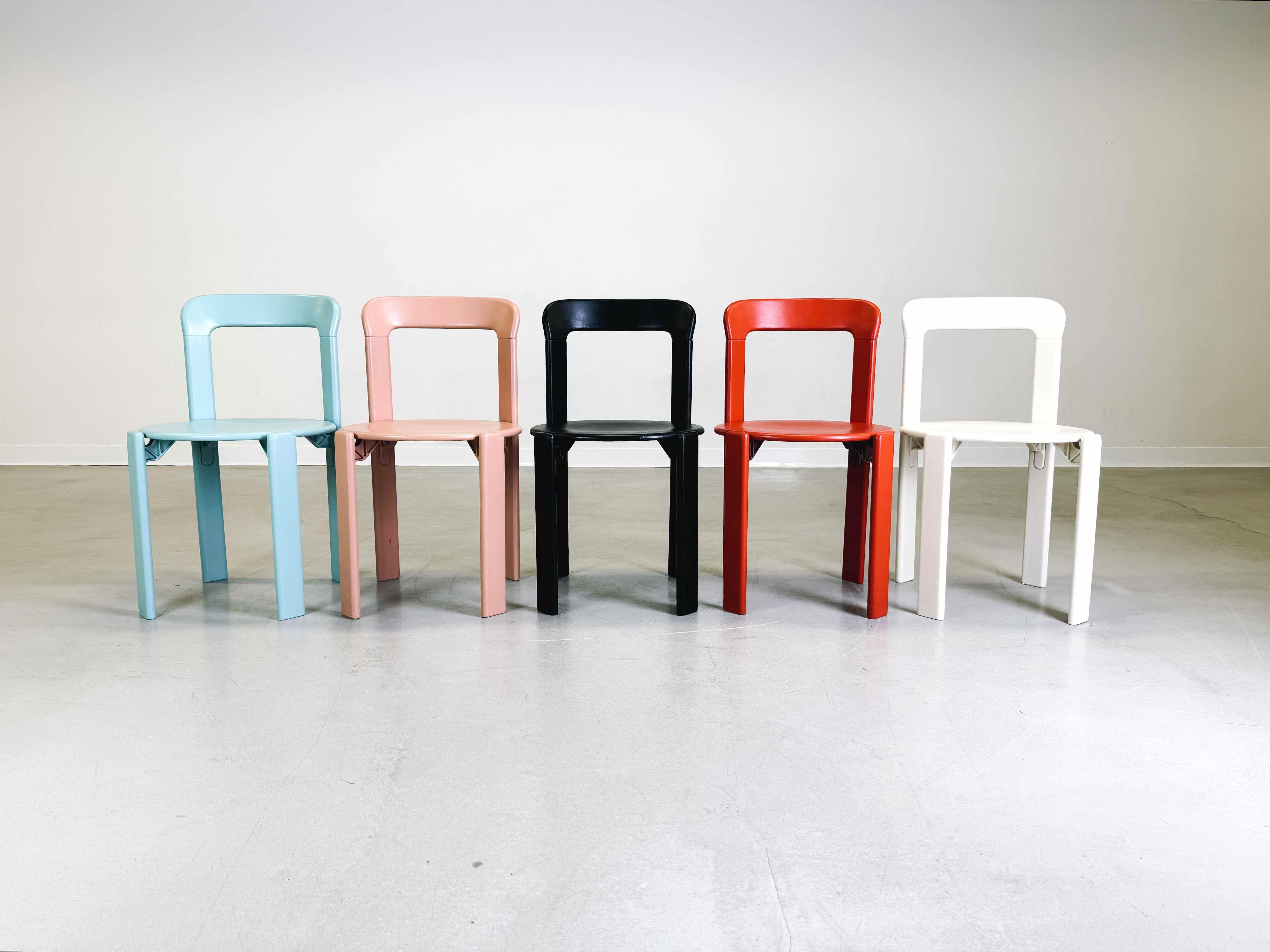 Satz von 4 Vintage-Stühlen Bruno Rey Kusch & Co 1970er Jahre Design, neu lackiert (Ende des 20. Jahrhunderts) im Angebot