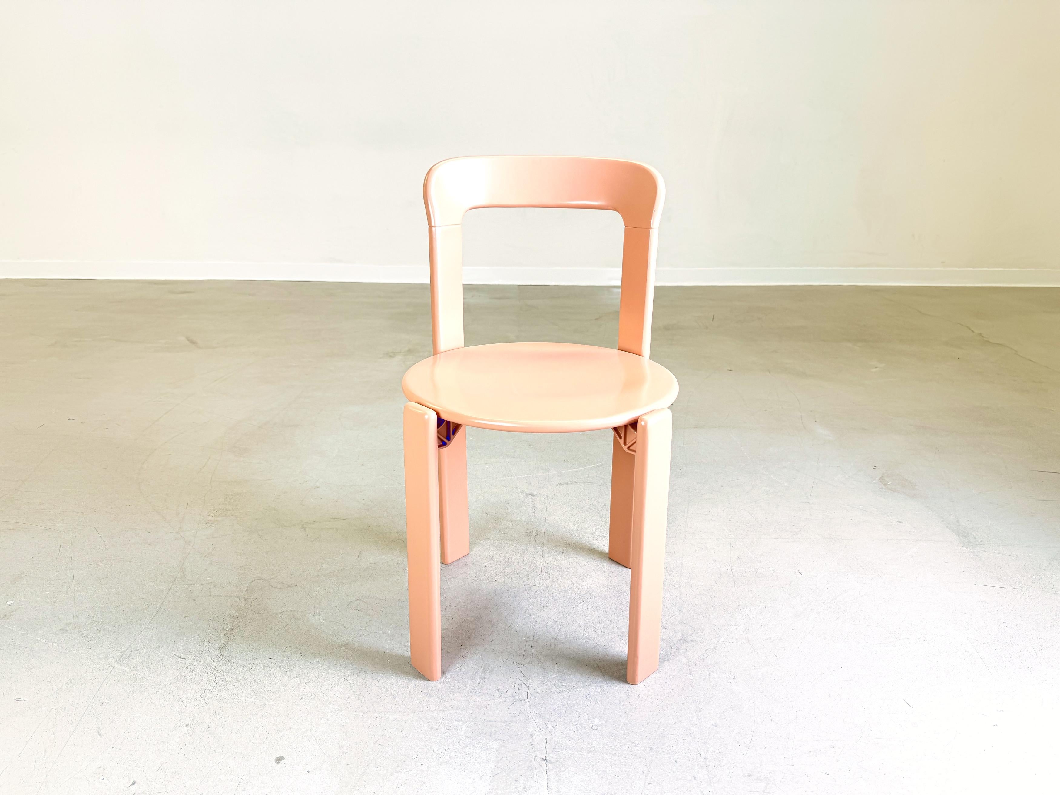 Set of 4 vintage chairs Bruno Rey Kusch & Co beige red 1970s design new lacquere For Sale 3