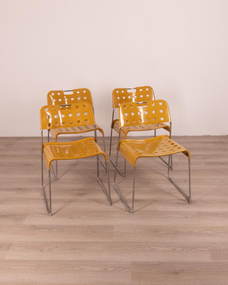 Set of 4 Vintage Chairs from the 70's Omkstak Design R. Kinsman Bieffeplast In Fair Condition In None, IT