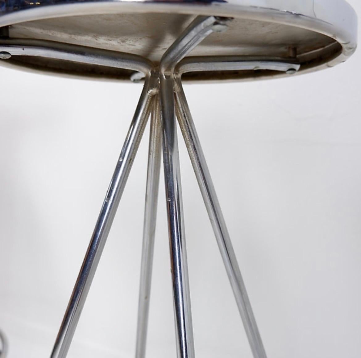 Set of 4 vintage chrome bar stools - 1970s In Fair Condition For Sale In Linkebeek, BE
