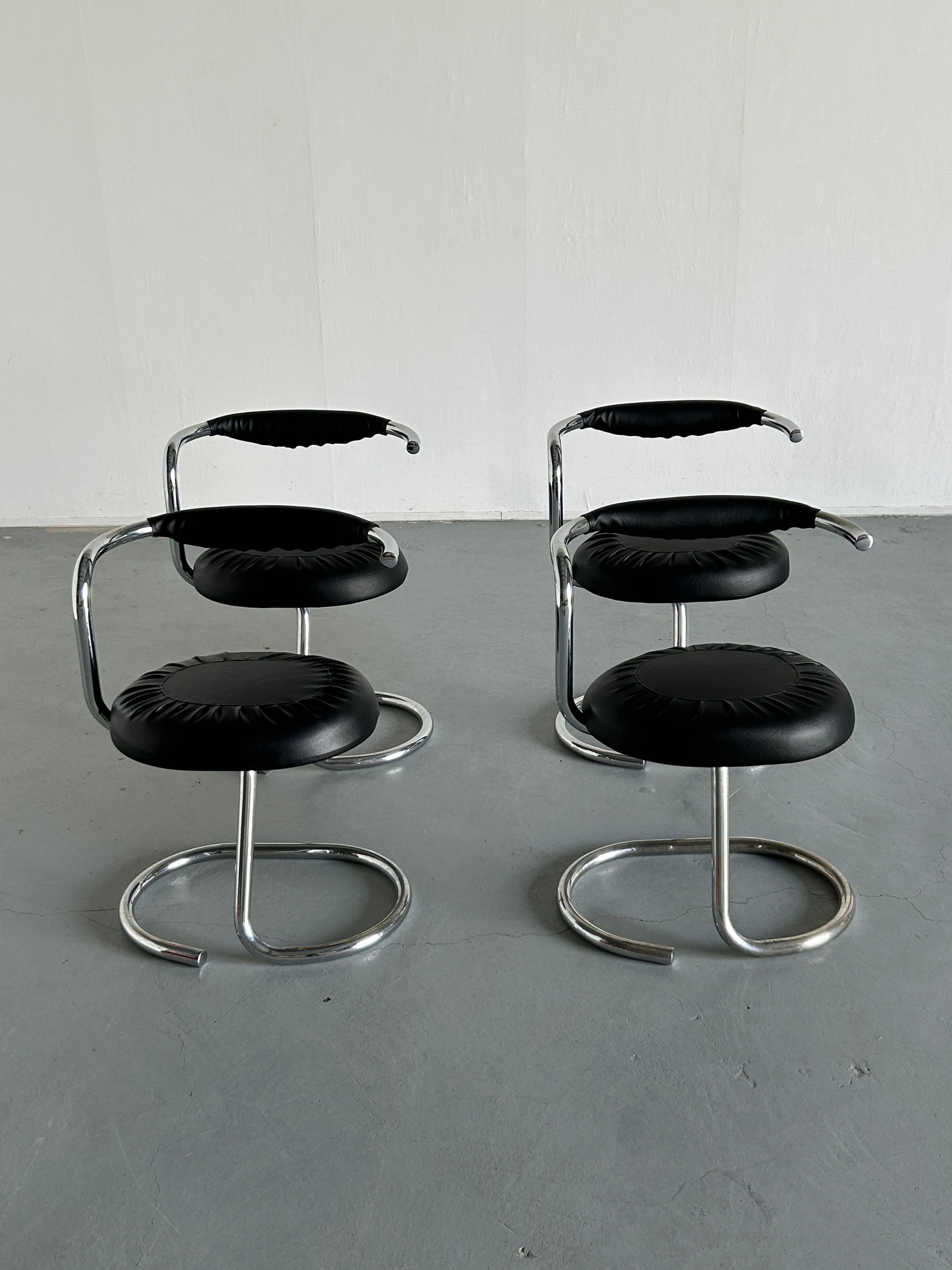 Set of 4 Vintage 'Cobra' Chairs by Giotto Stoppino in Black Faux Leather, 1970s  In Good Condition For Sale In Zagreb, HR