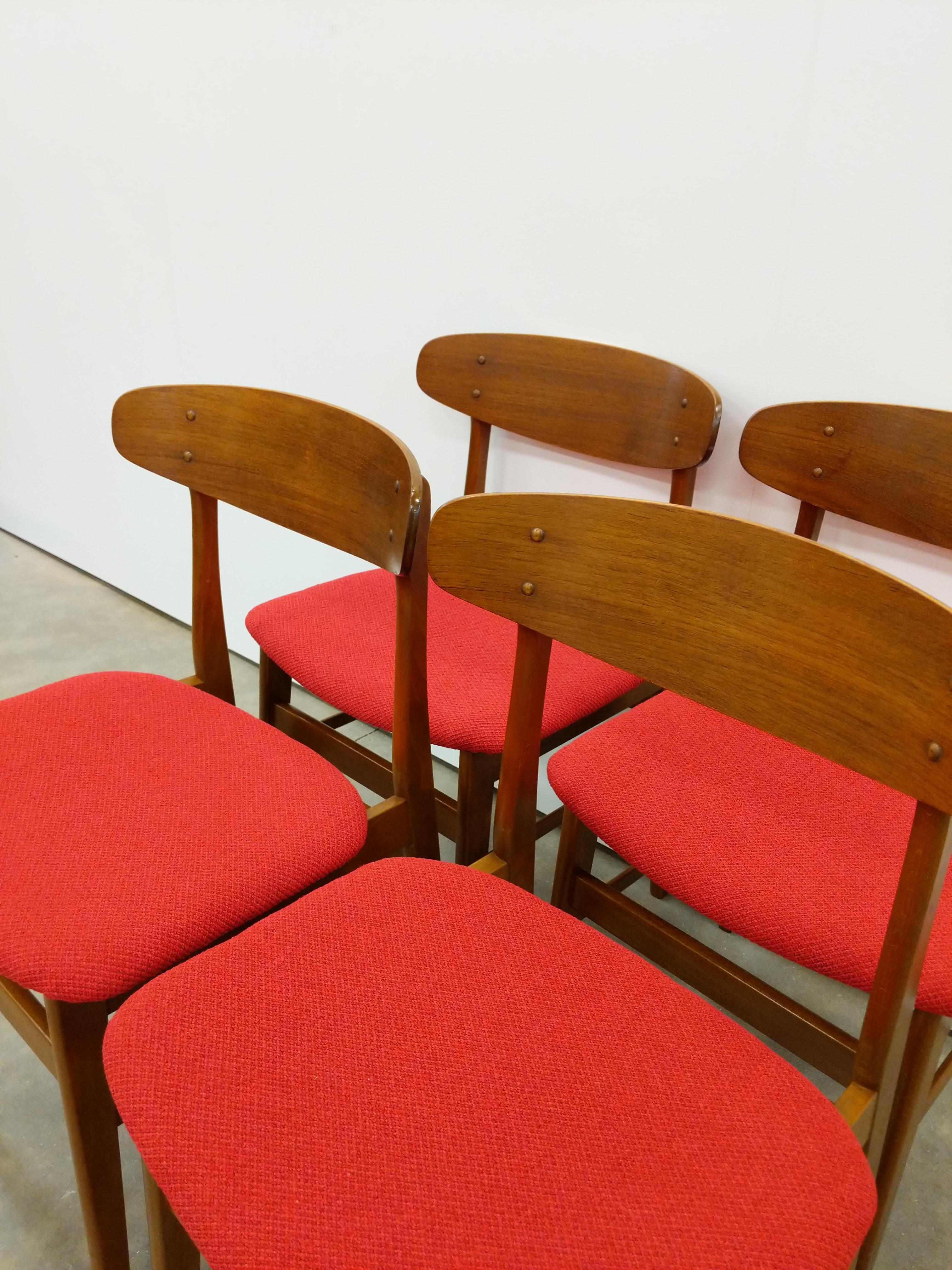 Set of 4 Vintage Danish Mid Century Modern Dining Chairs For Sale 1