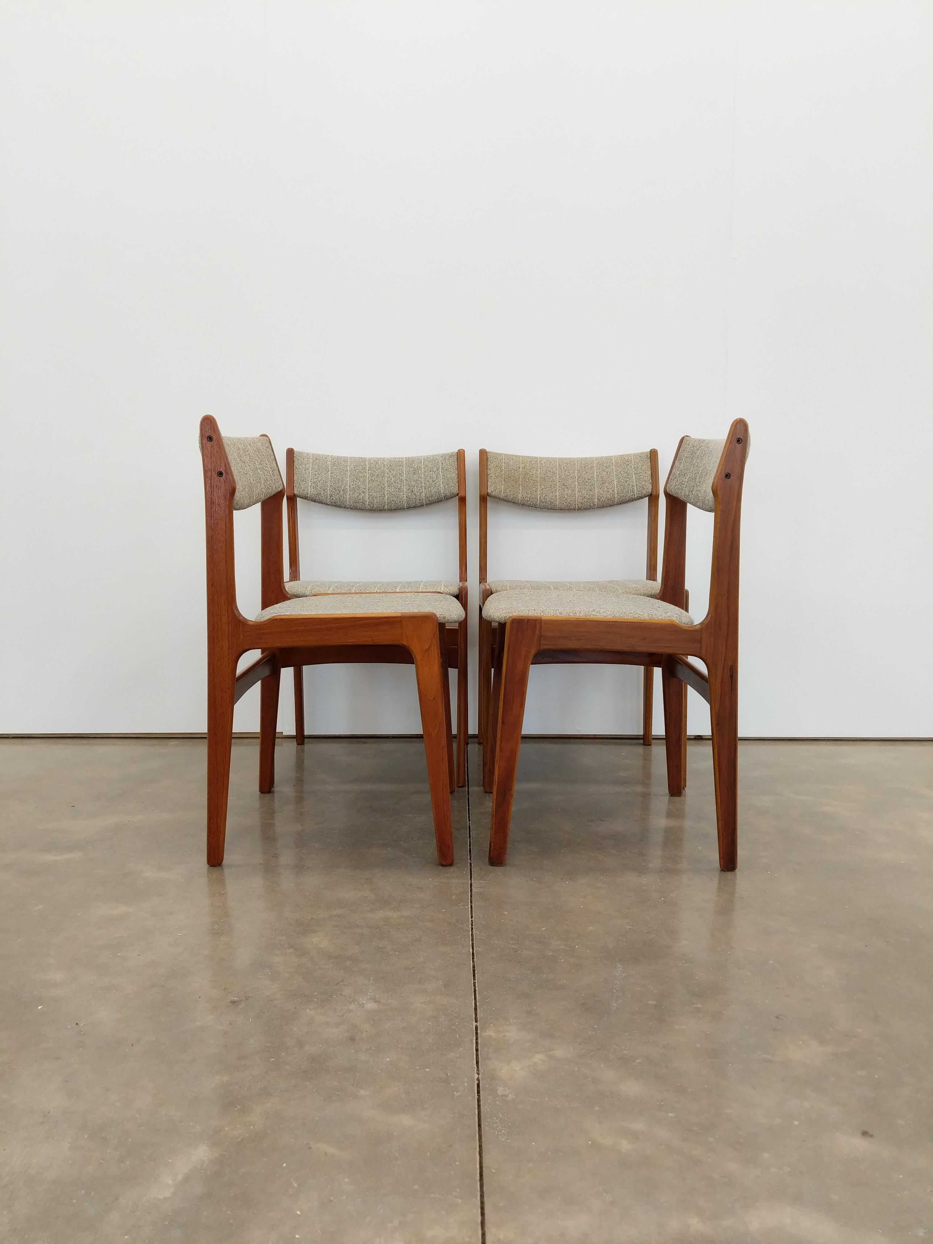 Set of 4 Vintage Danish Modern Dining Chairs For Sale at 1stDibs