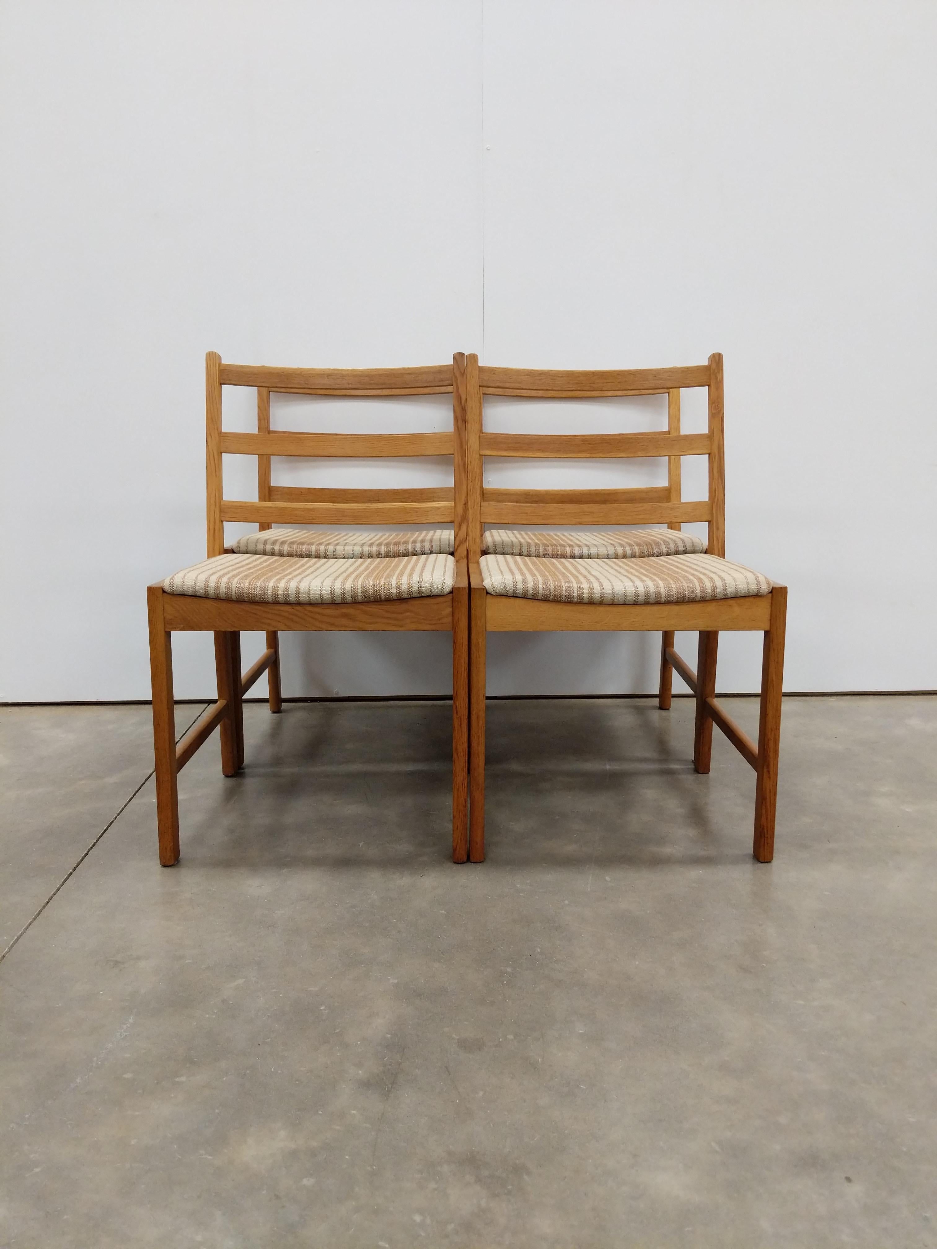 20th Century Set of 4 Vintage Danish Modern Oak Dining Chairs For Sale