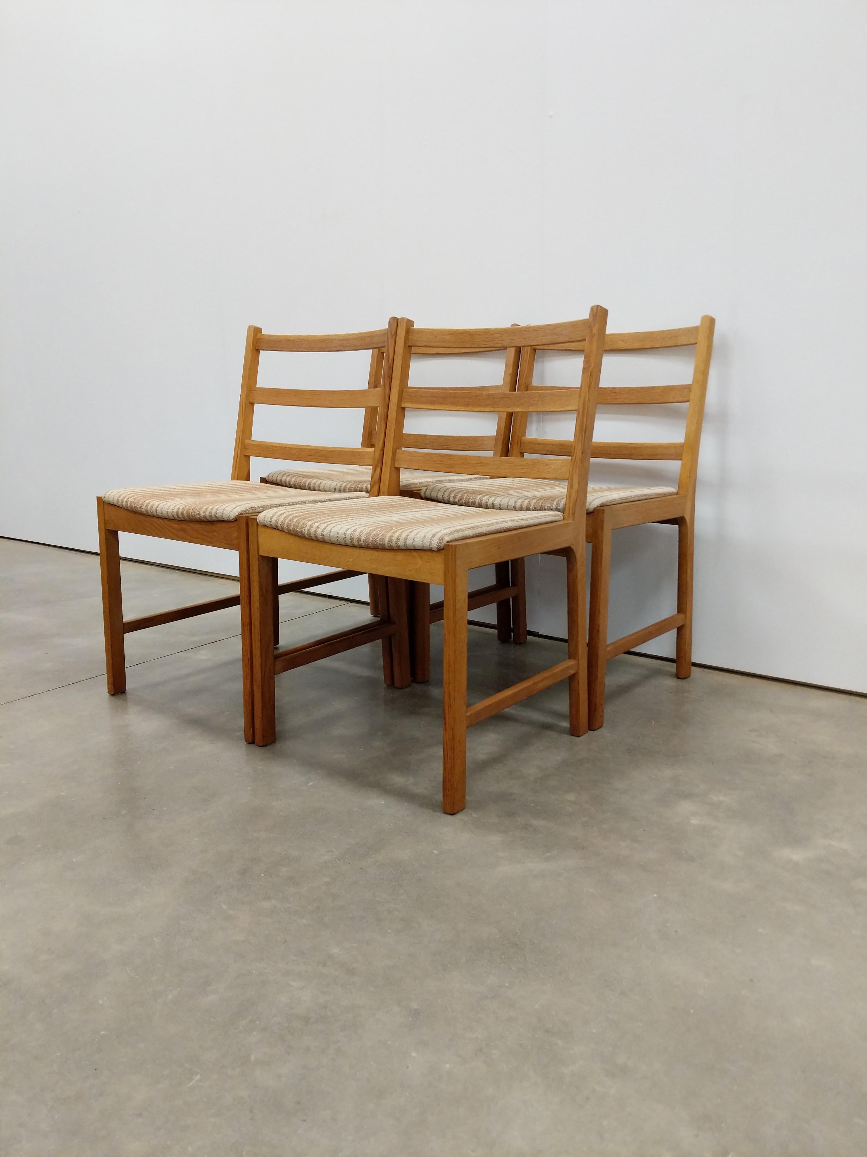 Set of 4 Vintage Danish Modern Oak Dining Chairs For Sale 1