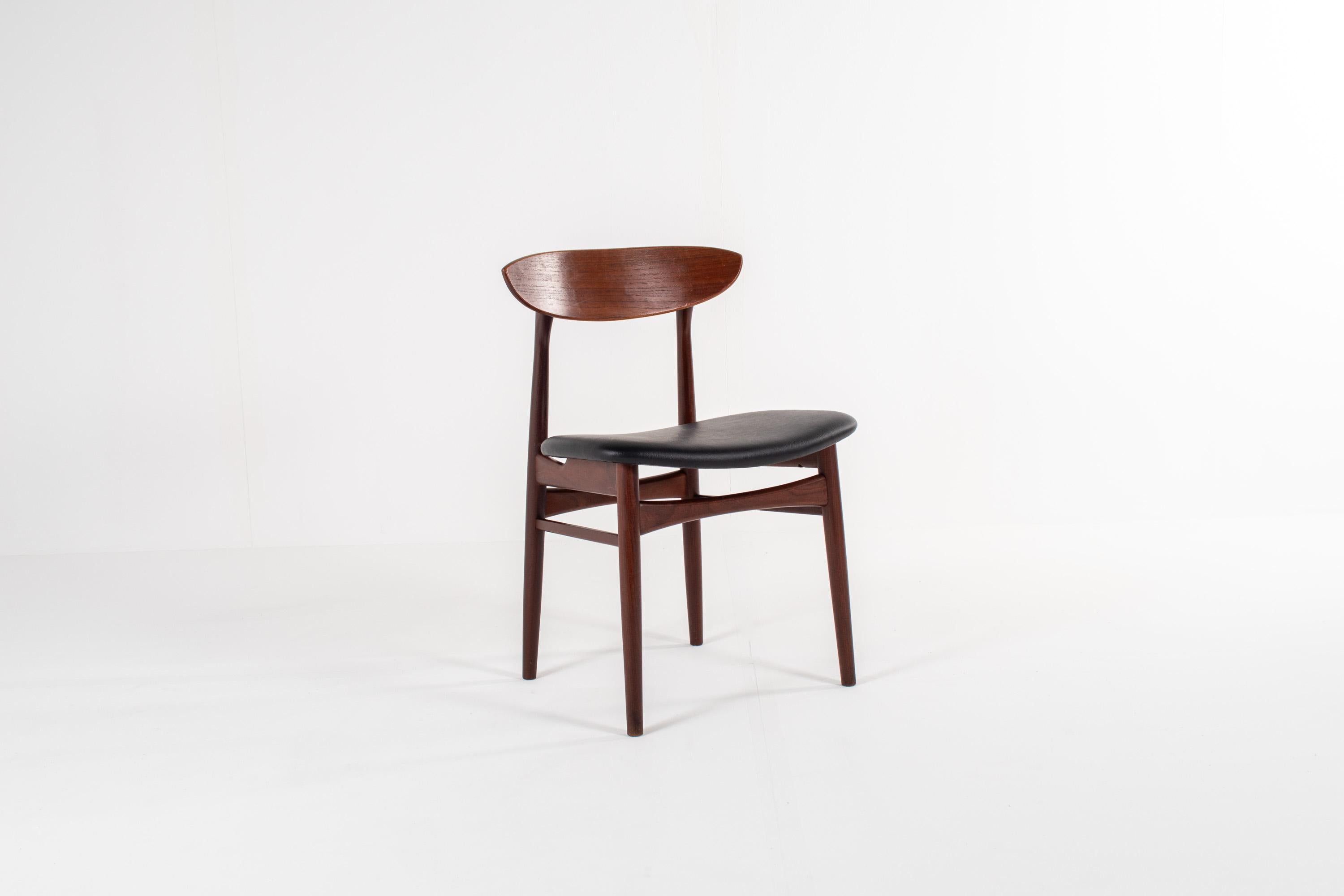 Set of 4 Vintage Danish Teak Dining Chairs, Mid-Century Modern Design, 1960s im Zustand „Gut“ im Angebot in BERKEL EN RODENRIJS, NL